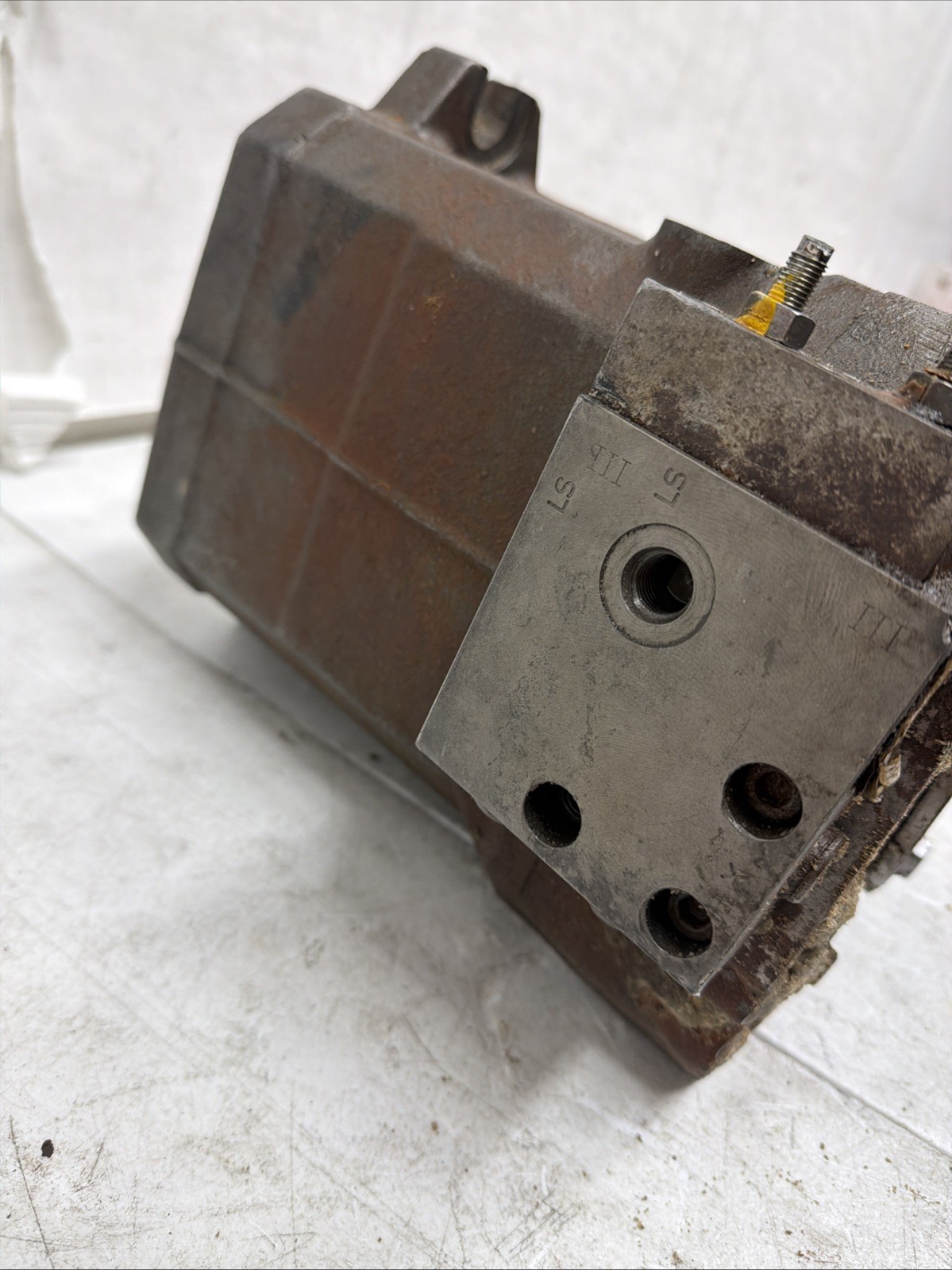 Linde Hydraulics – 5853400779 Control Assembly Lp_125-_I_X
