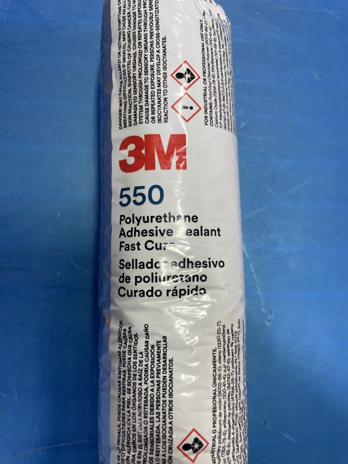 3M 550FC Polyurethane Adhesive Sealant, 600 ml, Fast Cure, Black -Lot of 3 Tubes