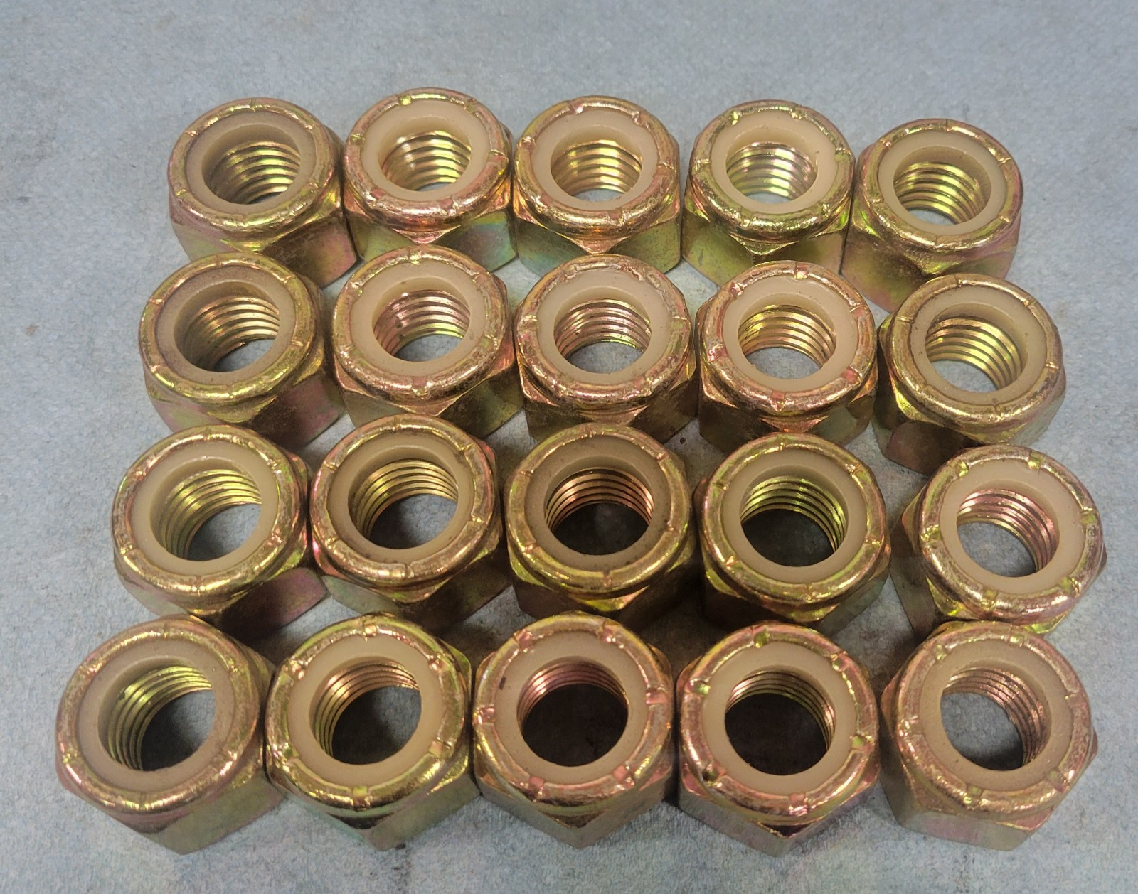 5/8″-11 Nylon Insert Lock Nuts Nylock Zinc Plated 20 Pack