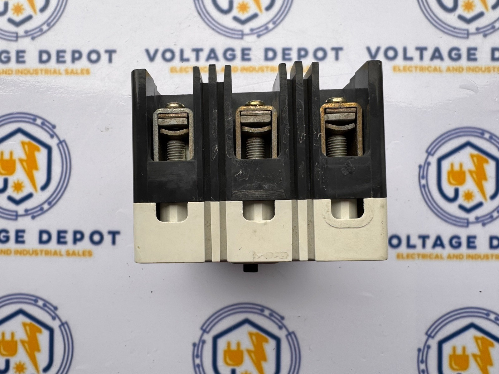 EATON EHD3015 15A 480V 14kA 3P CIRCUIT BREAKER – 6mo Warranty