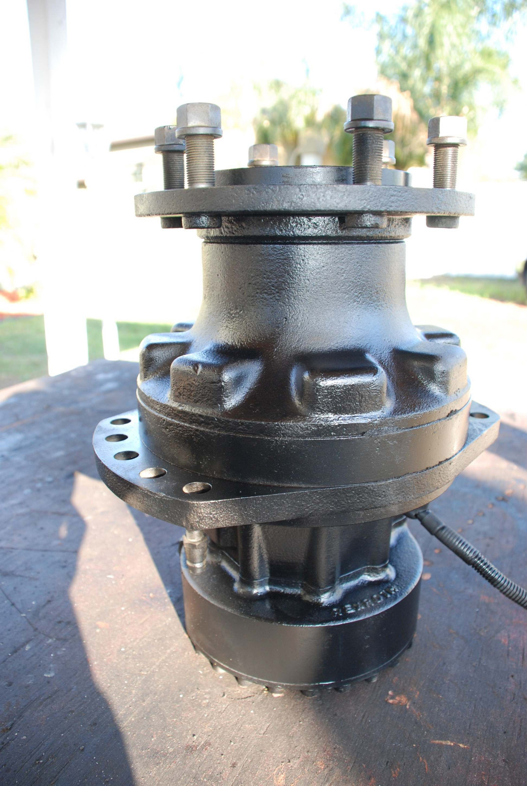 Bobcat drive motor T200 T250 T300 T320 T590 T630 T650 T740 T750 T770 T870