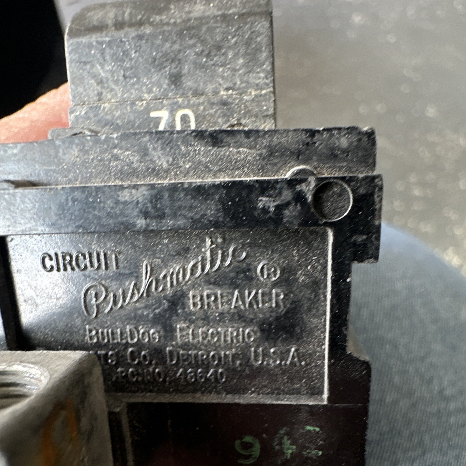 Pushmatic70A 2-Pole Breaker 101-150V Bolt- please note mechanical lug missing