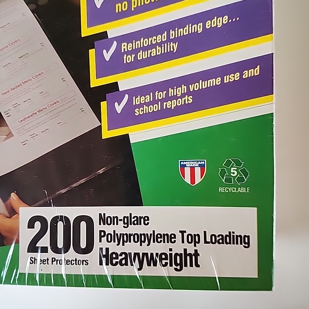 JM Heavyweight Top Loading 200 Pak Sheet Protectors Non-Glare8 1/2″ x 11″ 3 Hole