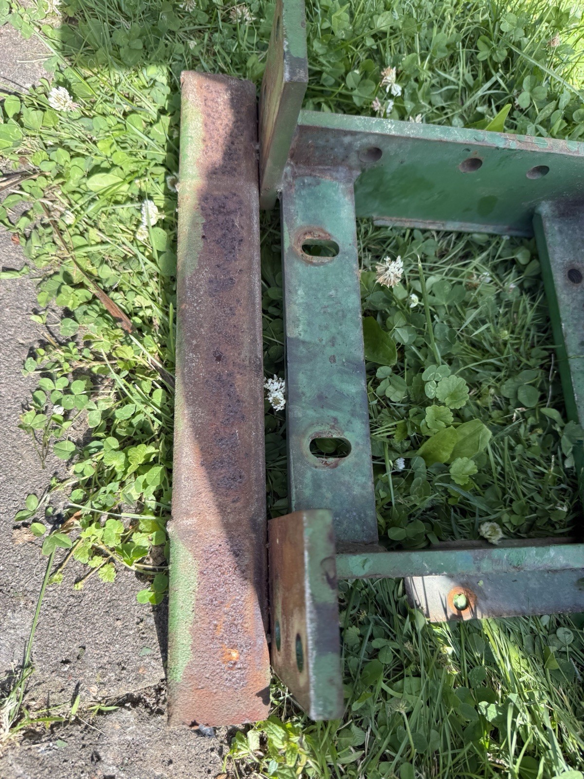 John Deere 650 750 850 Front Frame Assembly with Pivot Pin
