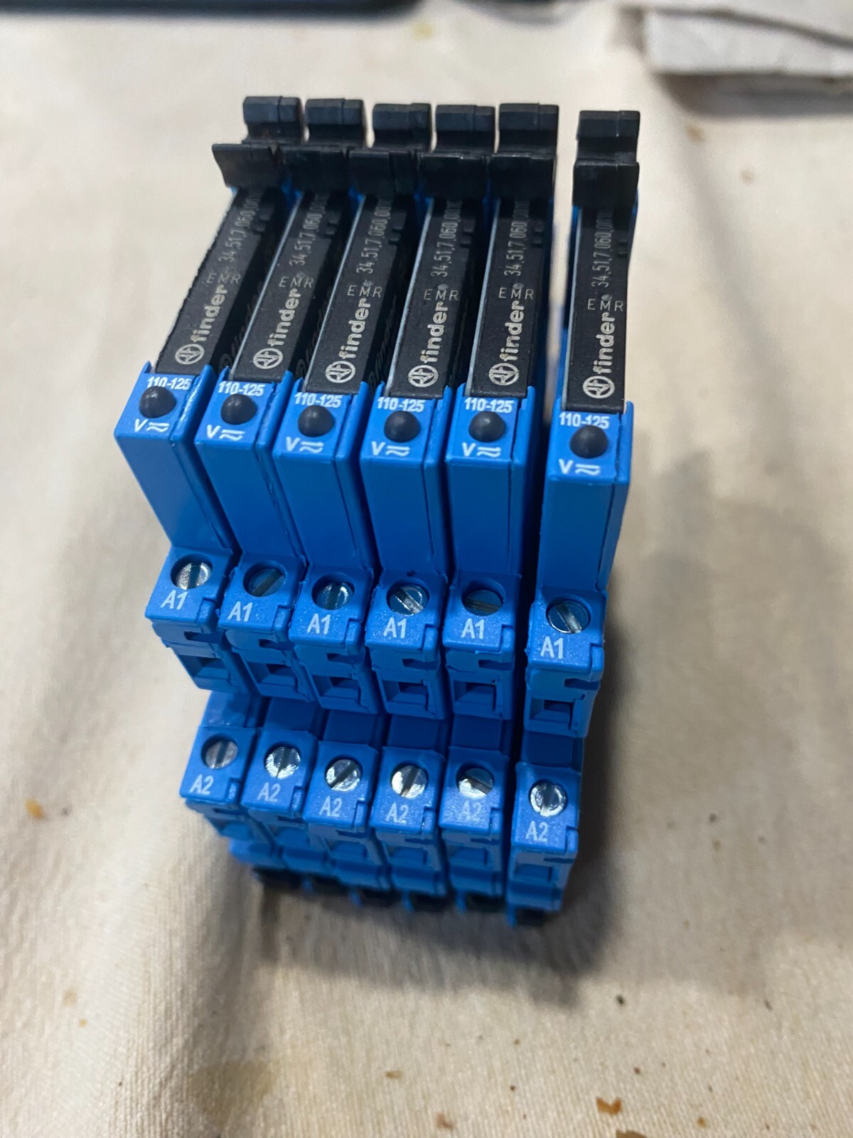 34.51.7.060.0010 PLUG-IN RELAY SPDT 6 AMP 60 VDC COIL & 93.01.0.125 SOCKET