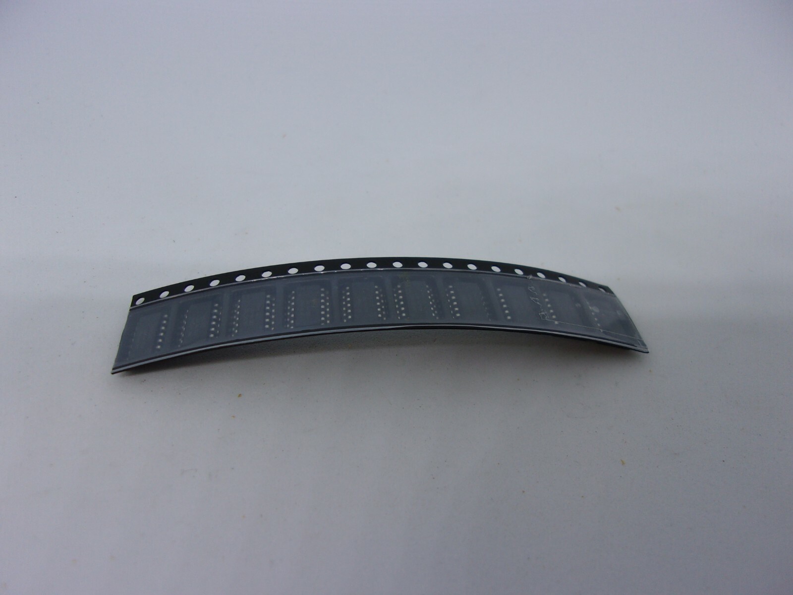 10Pcs Pack Lot SOP-14 SMD IC Chip 14 Pins 74HC14D 74HC14 SOP14 Surface Mounted