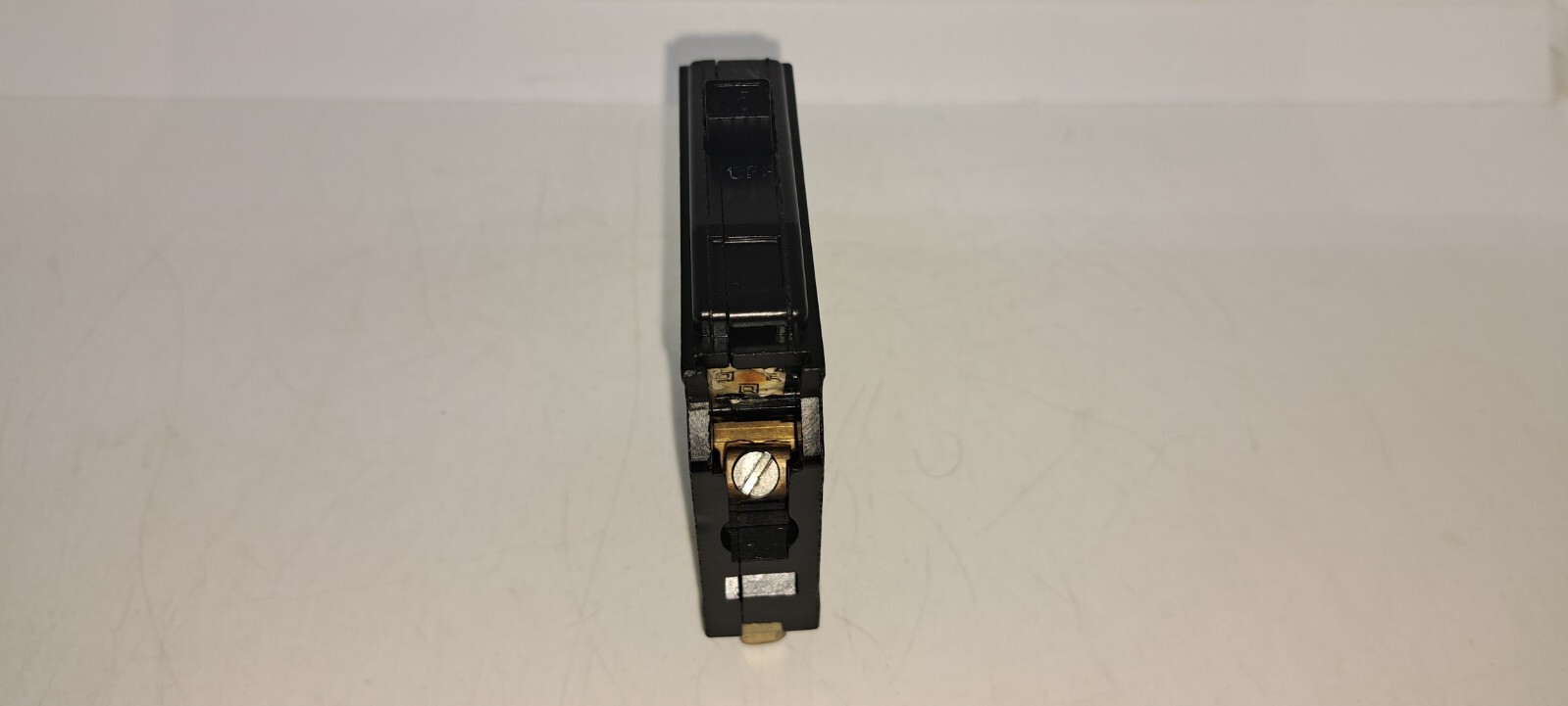 Square D QO115 15 Amp 1 Pole 120/240V Grooved Handle Circuit Breaker Type QO