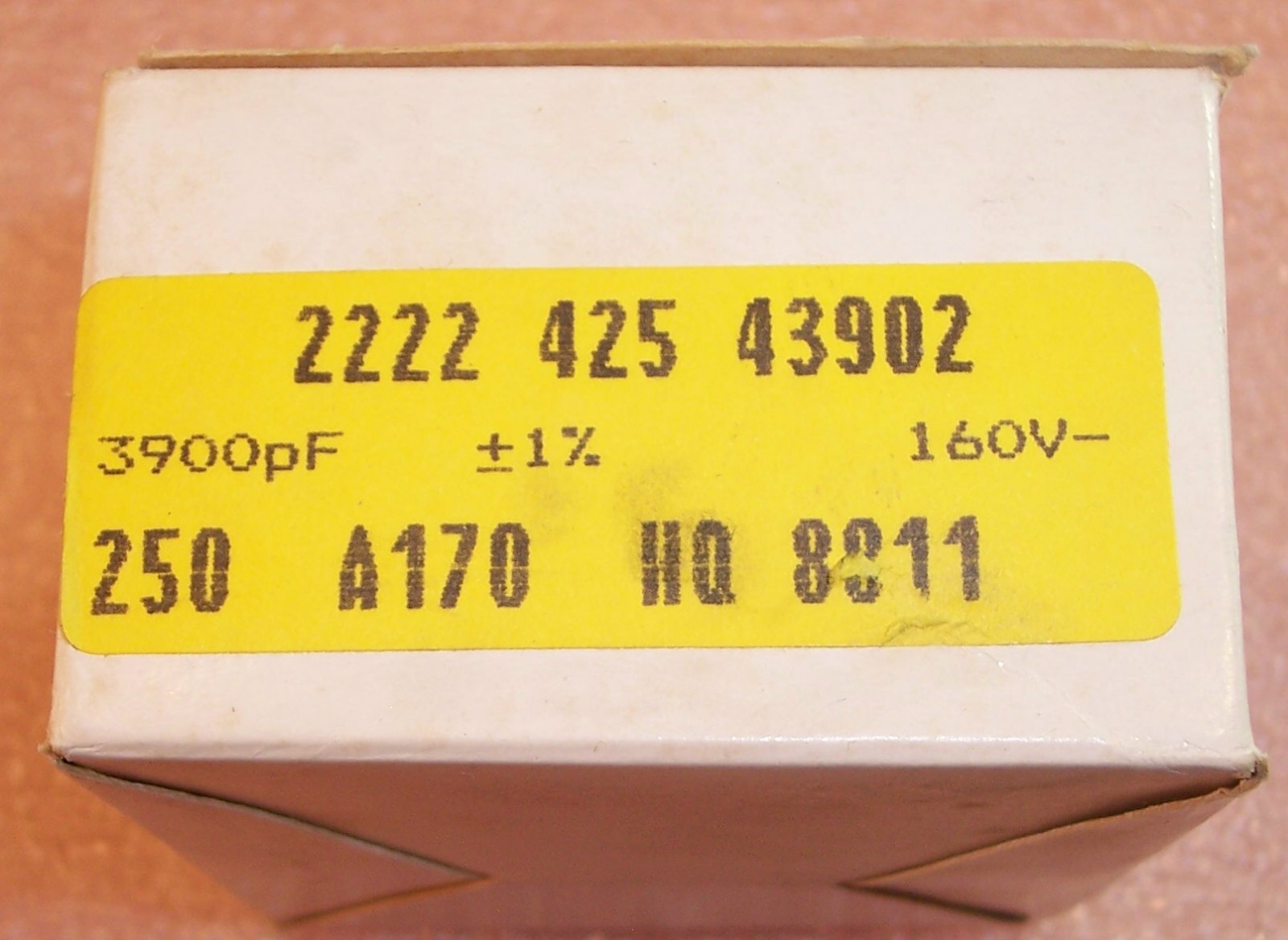 QTY (20) 3900pf 160V 1% AXIAL POLYSTYRENE FILM CAPACITORS 2222-425-43902 PHILIPS