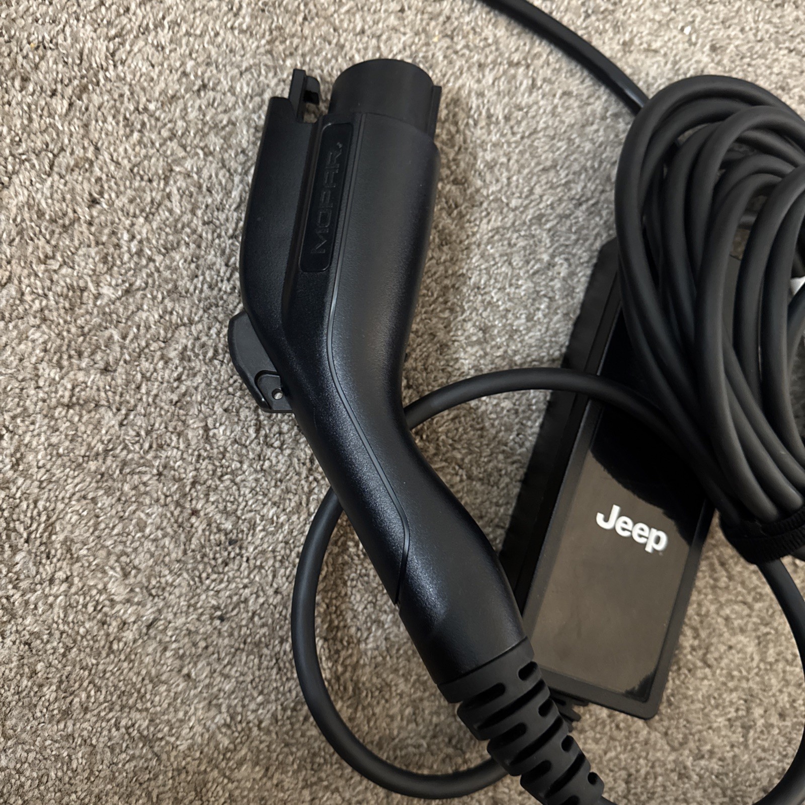 Jeep Aptiv Type 6 EV Charger – Model CC-C-L2-13-300-F1 – FAST SHIPPING! (USED)
