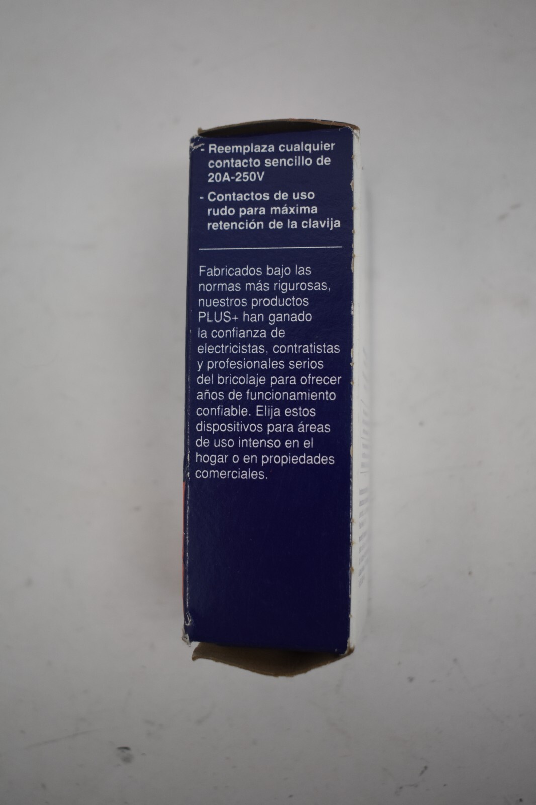 Leviton White 2 Pole 3 Wire Self Grounding 20A Single Outlet S12-5821-WS