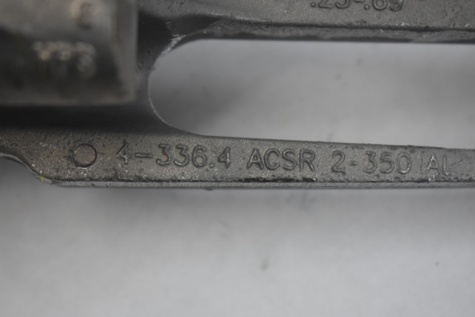 Deadend Straight Line Spring Loaded Side Opening 4-336.4 ACSR 2-350 .25-.69