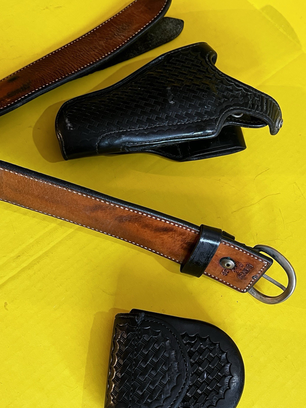 Bianchi #350 Basket Weave Holster, Leather Belt Size 38, Safariland Handcuff