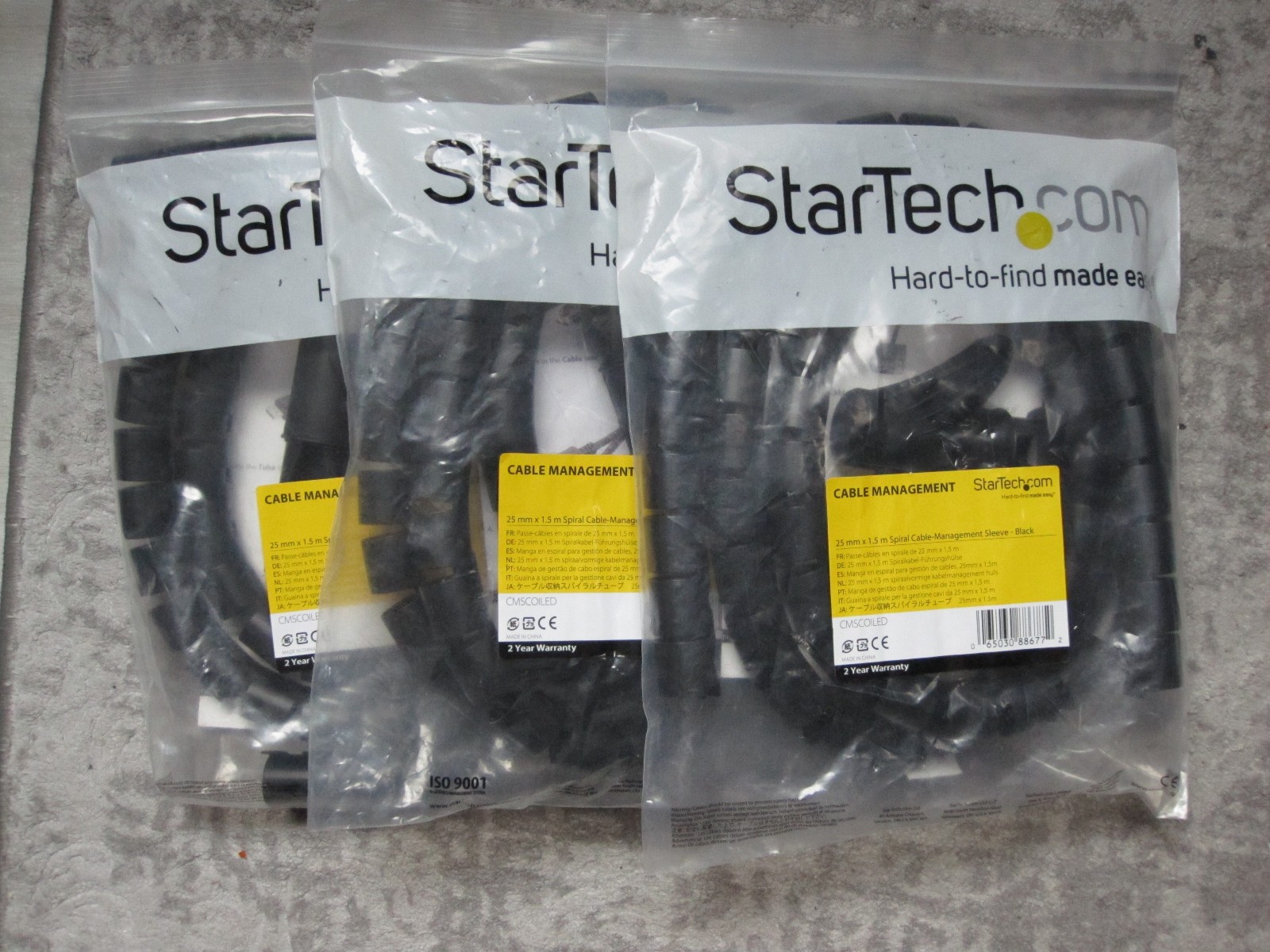 StarTech.com 1.5m (4.9ft) Cable Management Sleeve – Spiral – 1″ (25mm) Lot of 3