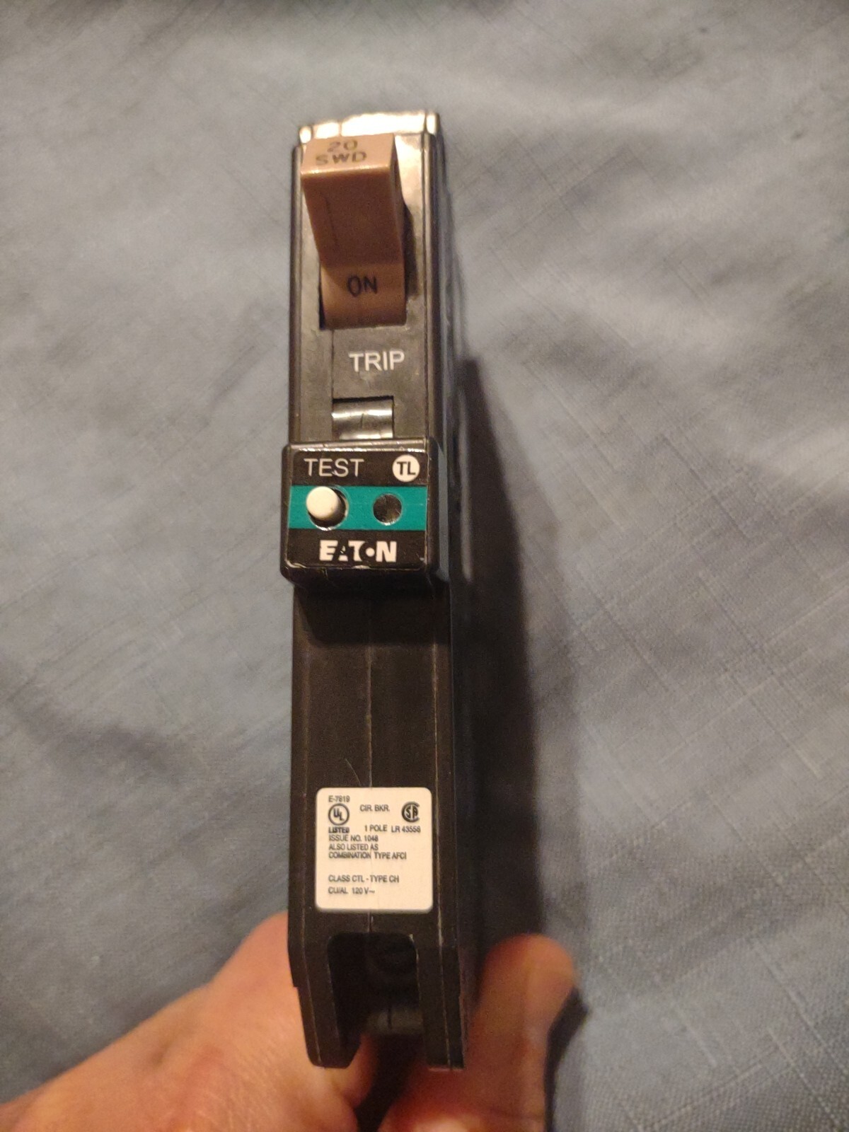 Eaton CHFP120AF Plug-In Mount Type CH Circuit Breaker 20amp