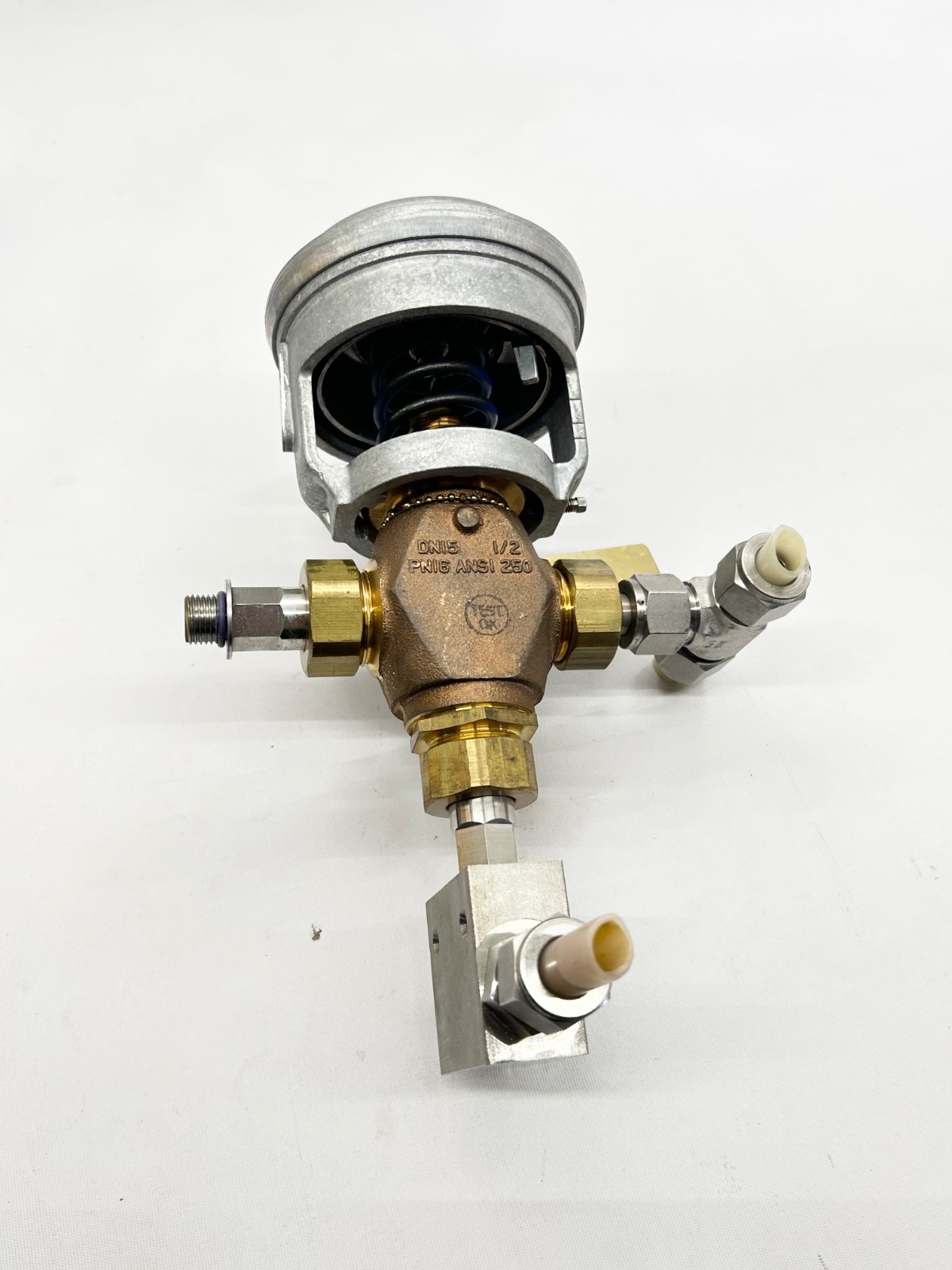 Johnson Controls V-3000-8011 Pneumatic Diaphragm Actuator Valve Assembly VG7861E