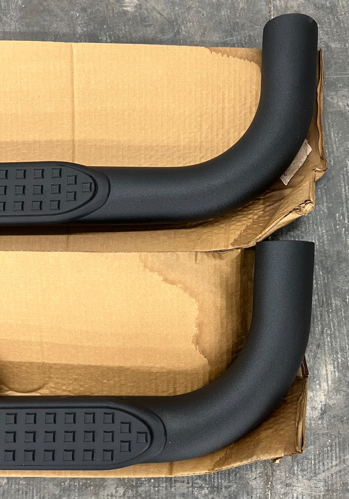 IRON CROSS 3″ TUBE STEPS 51-622-B COMPATIBLE WITH 1998-2003 DODGE DURANGO