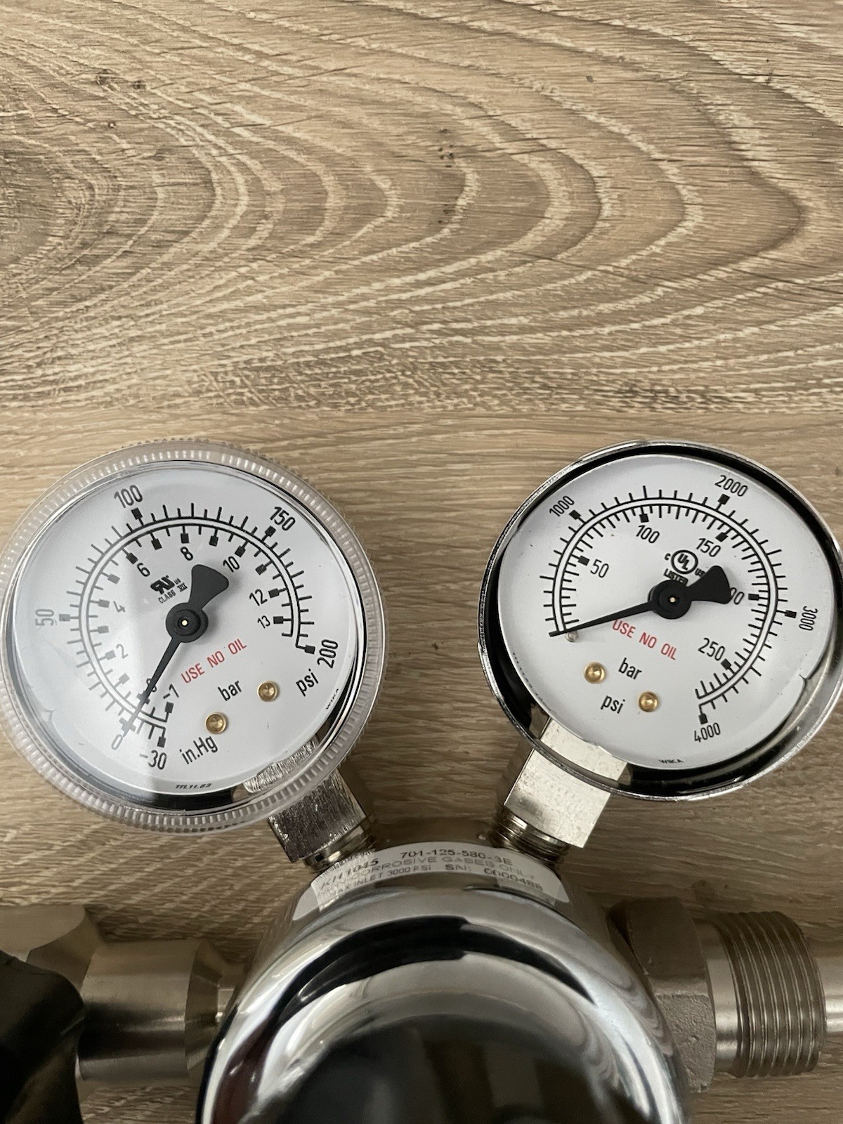 Harris KH1045 High Purity Gas Regulator, Single Stage. NEW OPEN BOX. See Details