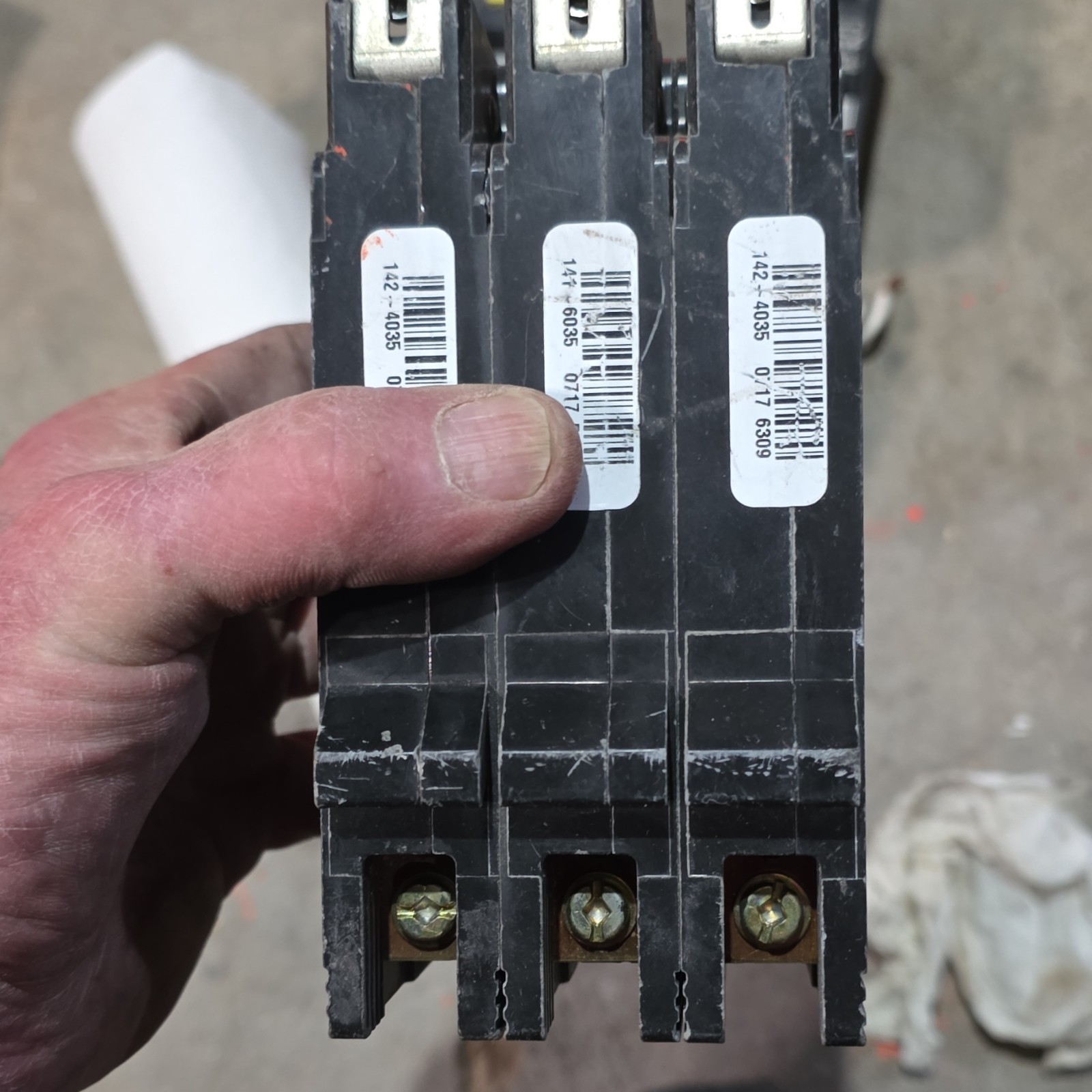 Square D EDB34035 35A 3-Pole 240V 480Y/277V AC Circuit Breaker Switch