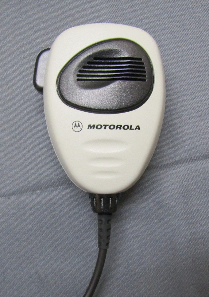 Motorola CDM1250 136-174 MHz VHF 45 Watt Two Way Radio w NEW Mic AAM25KKD9AA2AN