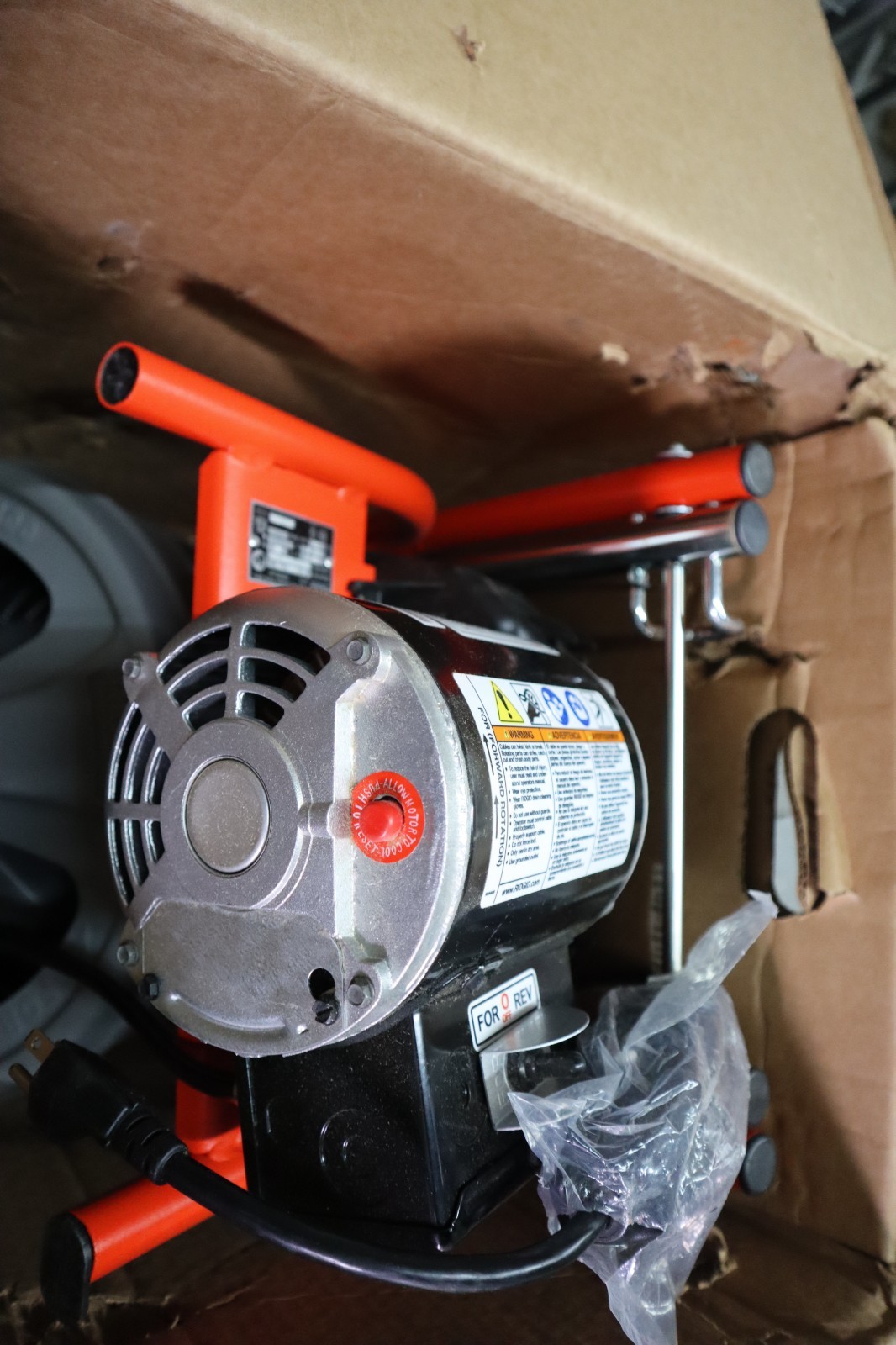 Ridgid 27013 K-400 Drum Machine with C-45 IW Cable 1/2″x 75′, Gloves, Autofeed