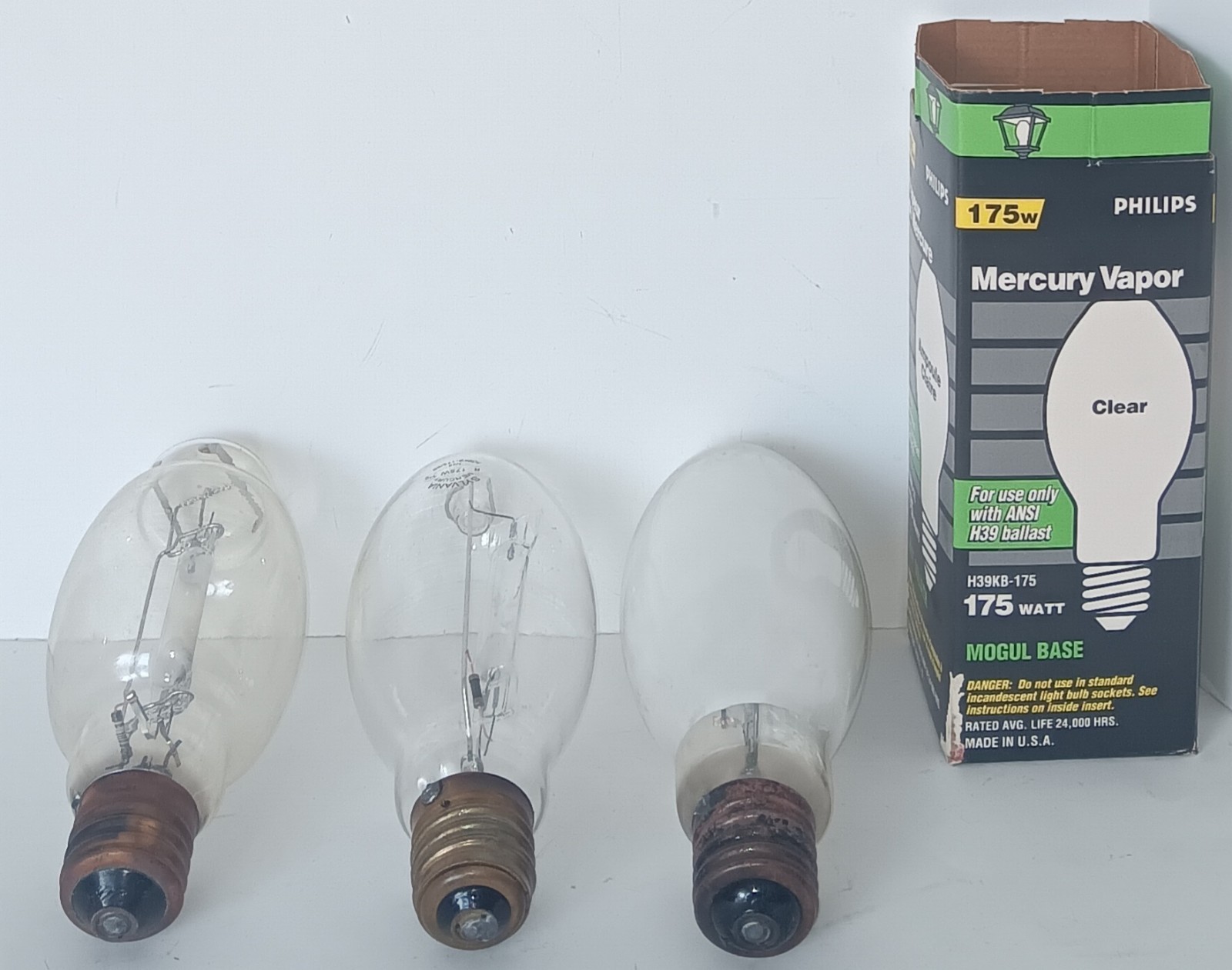 Collectible Box for H39KB-175W Mercury Vapor 175 Watt Lamps + 3 Untested Bulbs