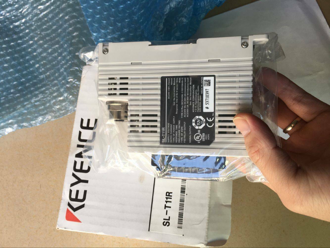 Keyence SL-T11R Light Curtain Controller SLT11R 1PC New Expedited Shipping