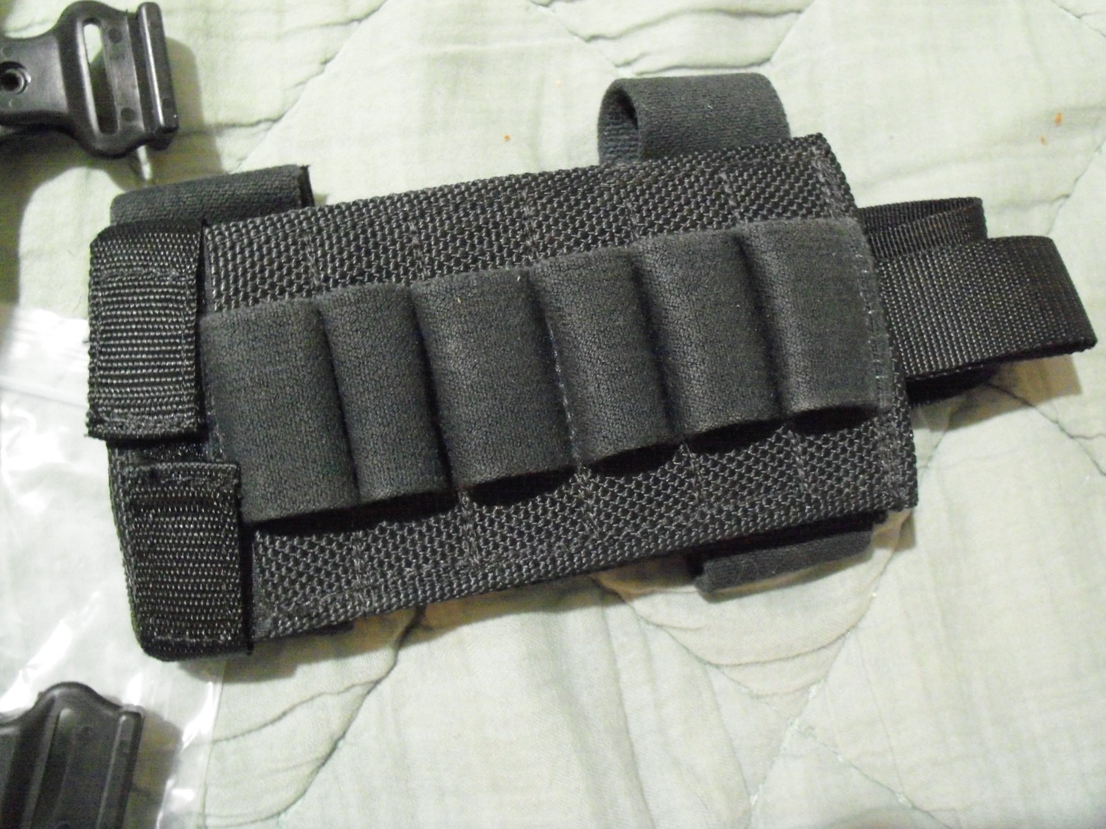 Uncle Mikes Duty Belt large, various holsters, Bulldog holder, 12 ga. holder LOT