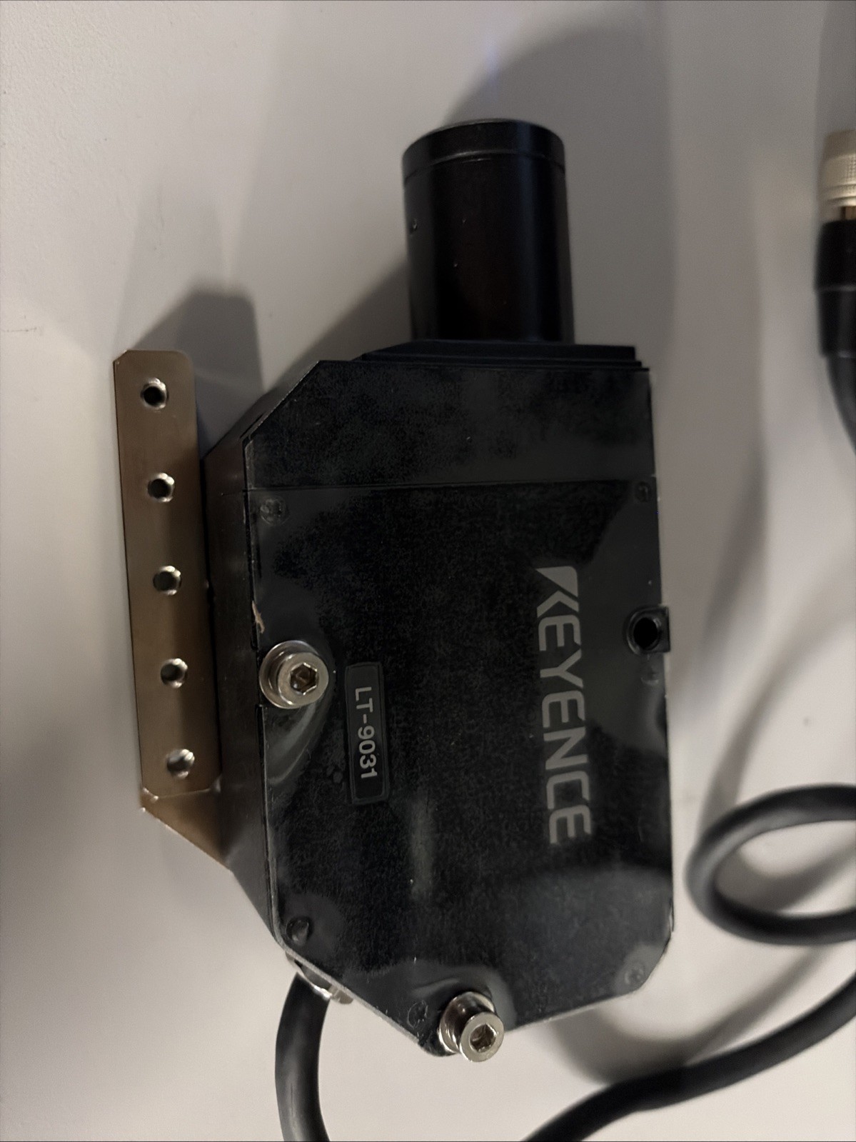 Keyence Corporation LT-9031 Laser Sensor