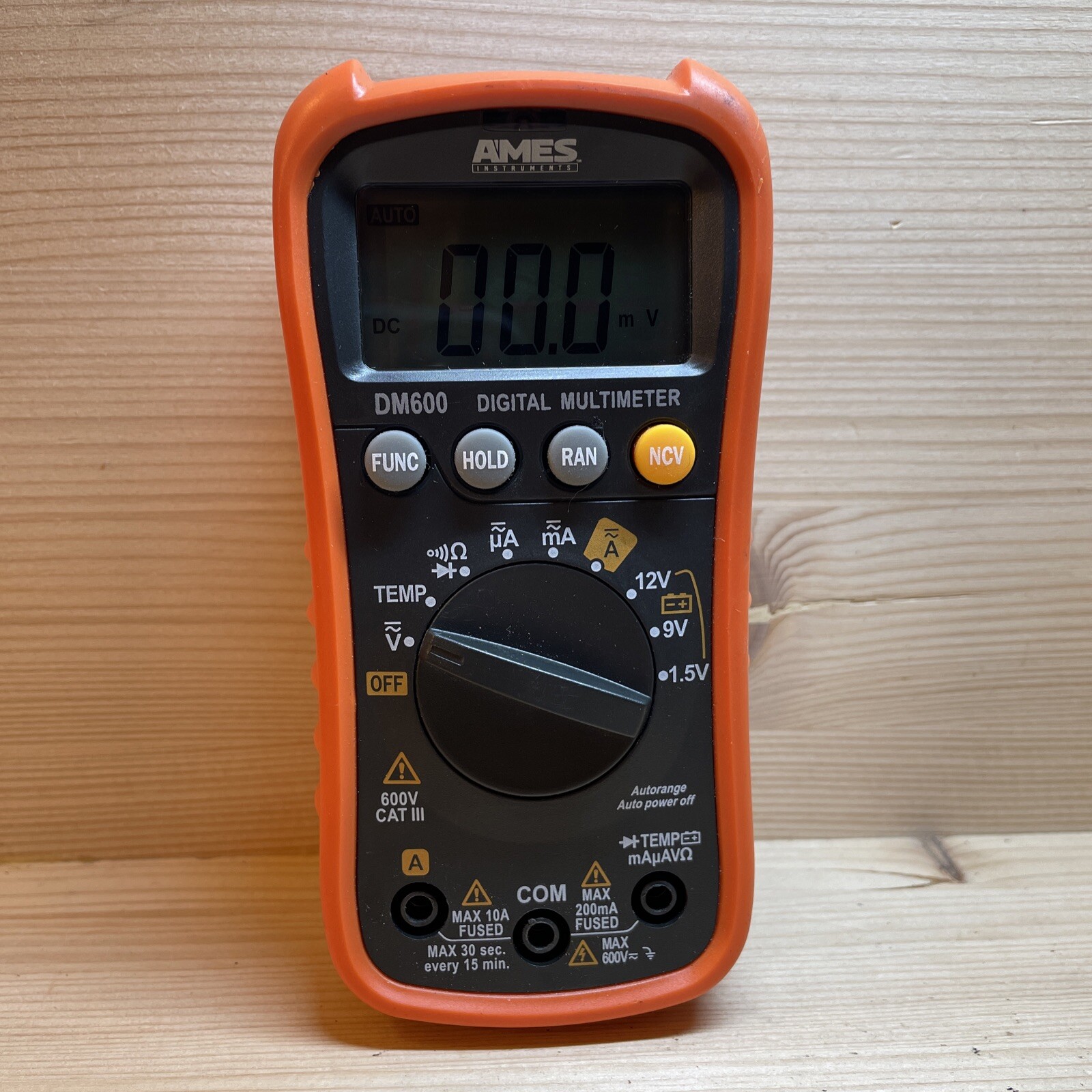 AMES INSTRUMENTS DM600 64014-Compact Digital Multimeter Missing Battery Cover