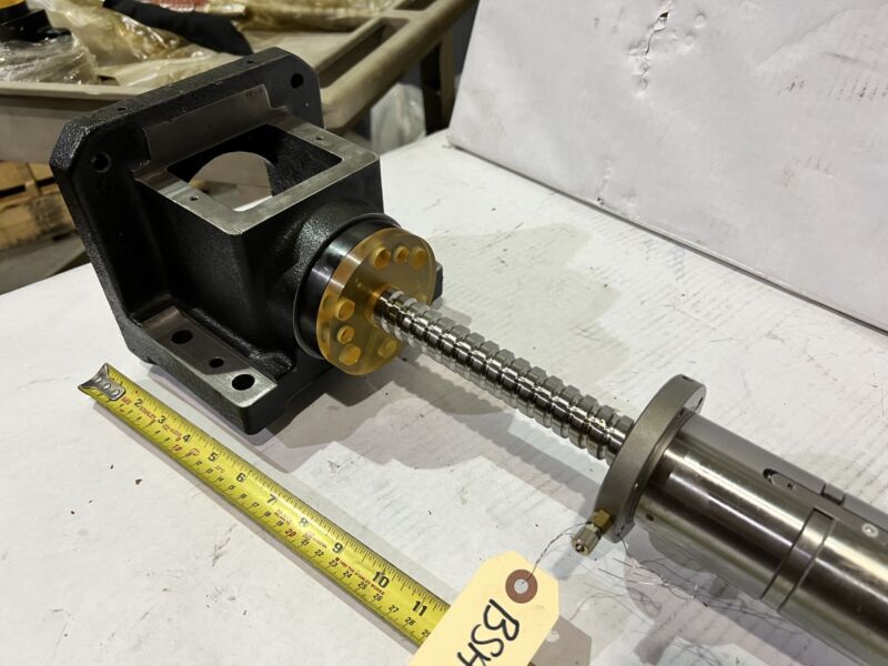 TSUBAKI BALL SCREW ASSY. # 31F-1015-4 THD LENGHT: 21.5″ THD dia: 25mm