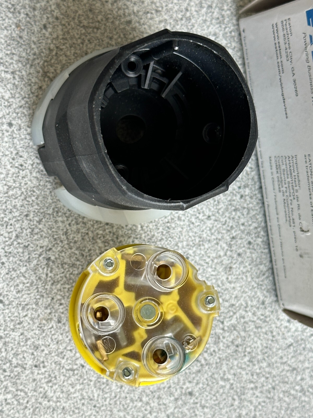 NEW Eaton AHCL530P Locking Plug L5-30P 30A 125V Yellow Ultra Grip 2 Pole 3 Wire