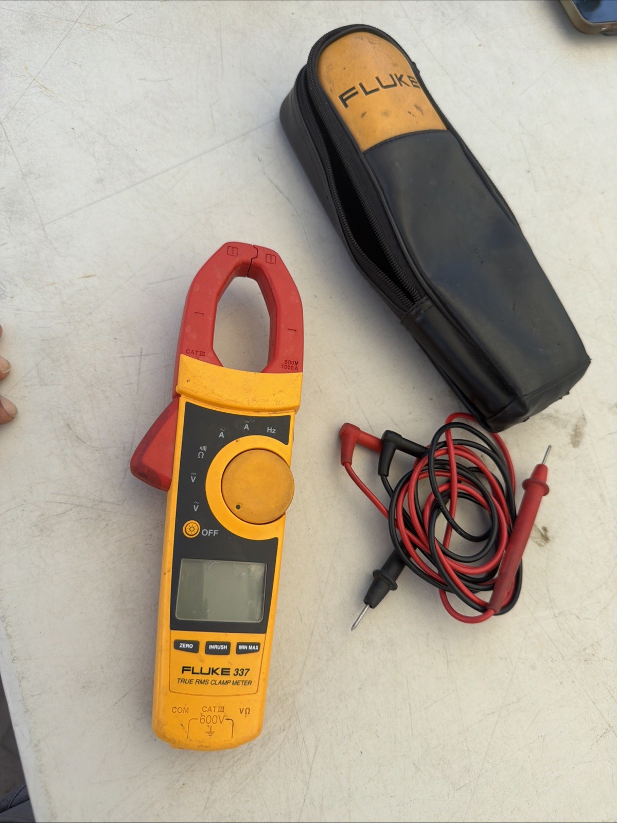 FLUKE 337 TRUE RMS CLAMP METER – With Leads And Case 🔥