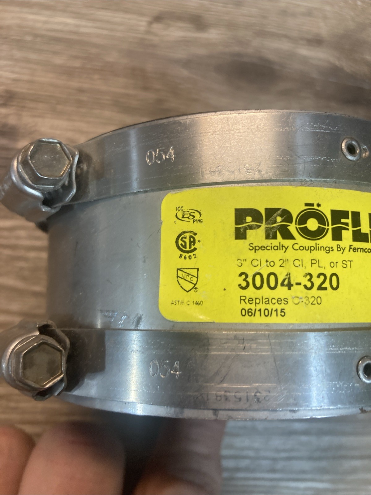 Fernco Proflex Shielded Coupling Steel 3″ x 2″ 3004-320