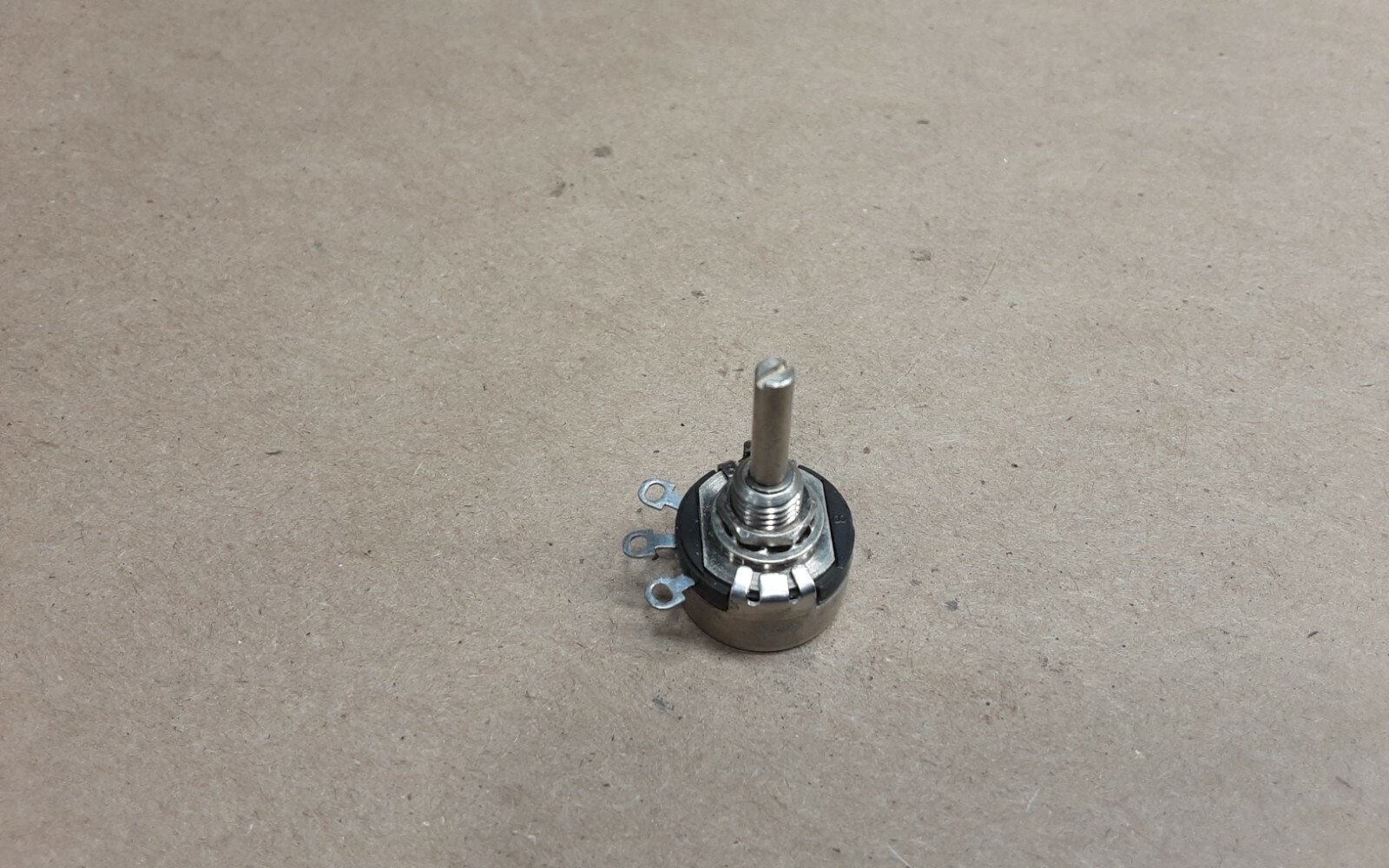 CLAROSTAT 381-N-1000 POTENTIOMETER #38H7RM