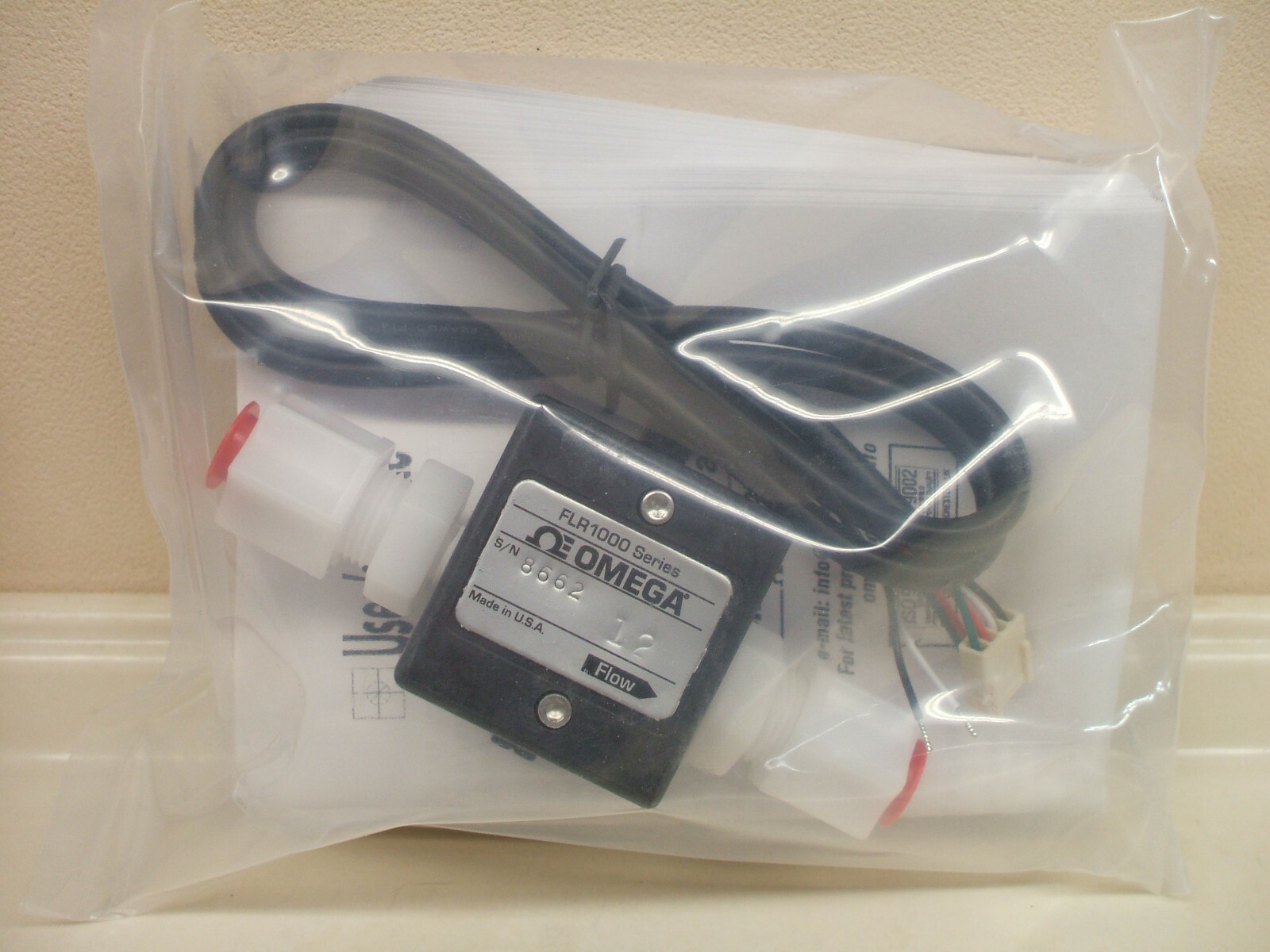 Omega Engineering FLR1012 Flow Sensor w/ cable, 0.5 to 5 L/min, 6psi, 3/8″ tube