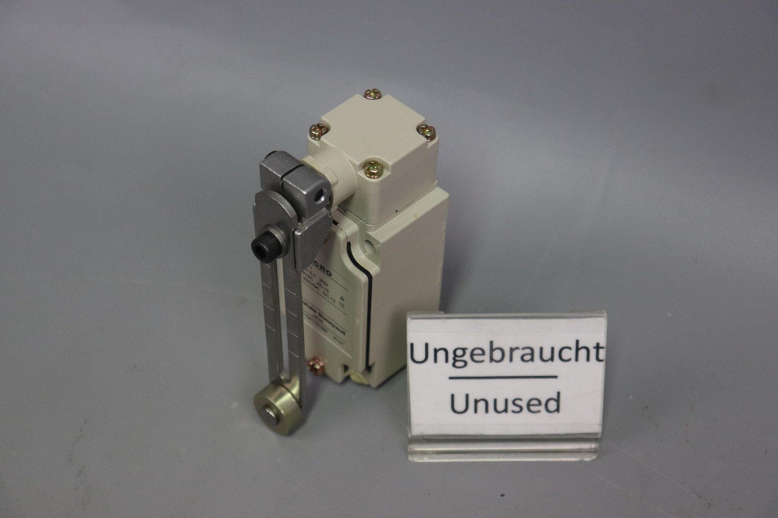 Yamatake Honeywell LJA10-15A11N-005 Limit Switch IP67 LJA1015A11N005 Unused