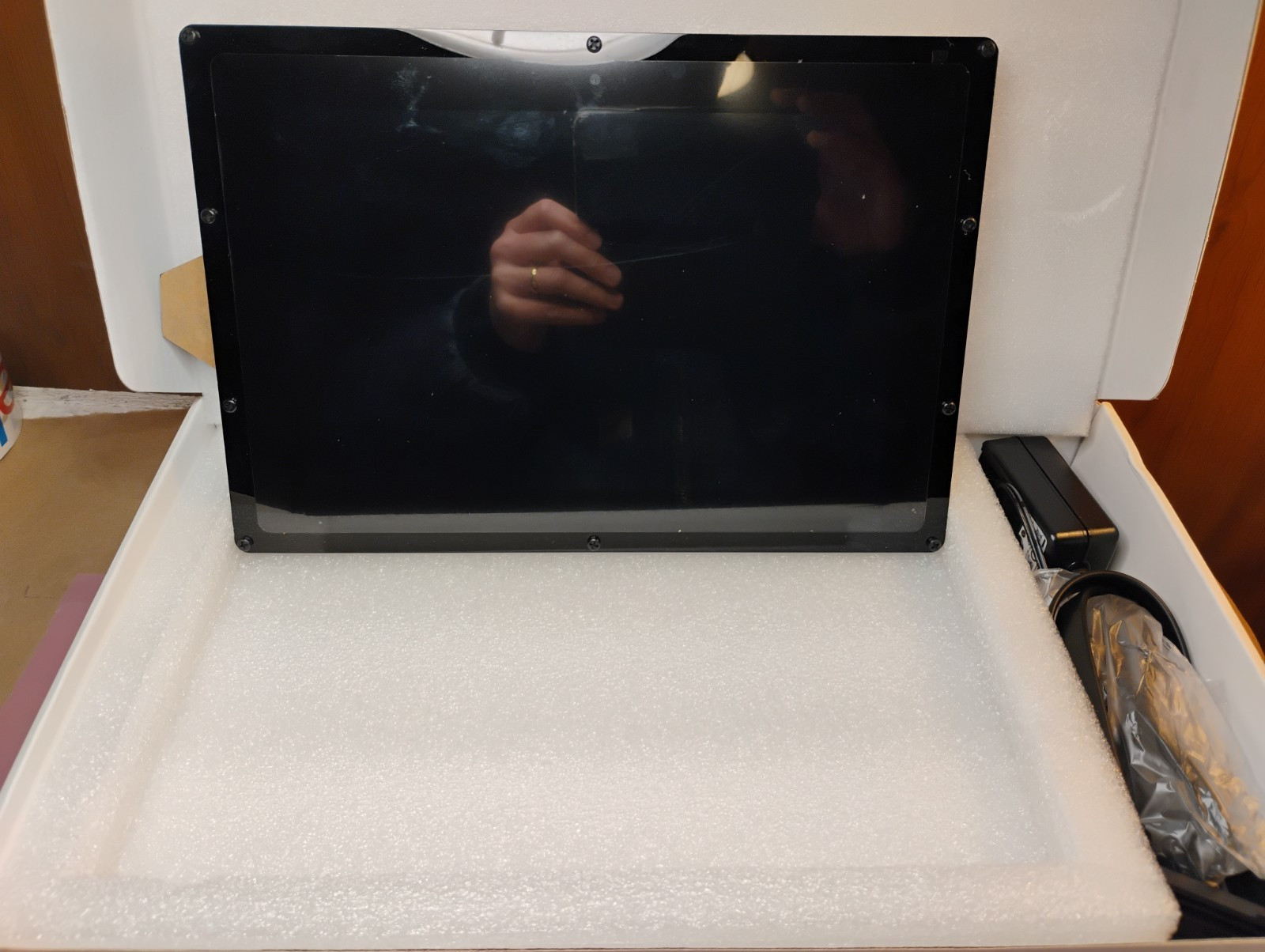 Waveshare 10.1″ Cap Touch Screen LCD (B) w/ Case 1280×800 HDMI Raspberry Pi & PC