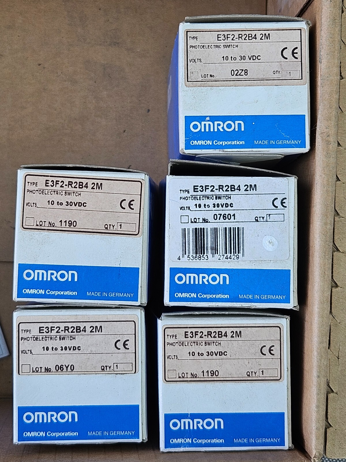 OMRON E3F2-R2B4 2M