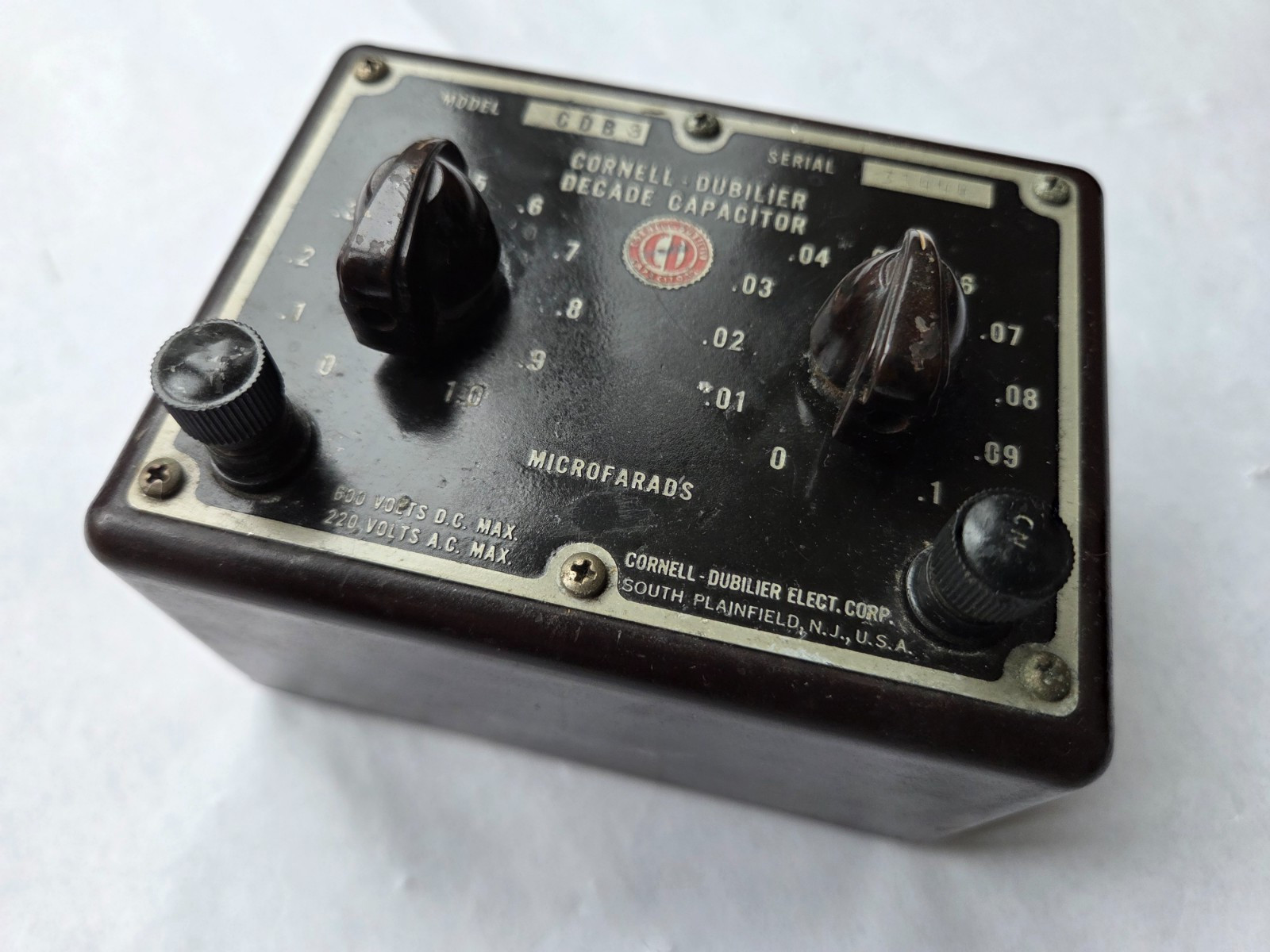 Cornell-Dubilier Electronics CDB3 Decade Capacitor .01-.1 Mic Farad uF