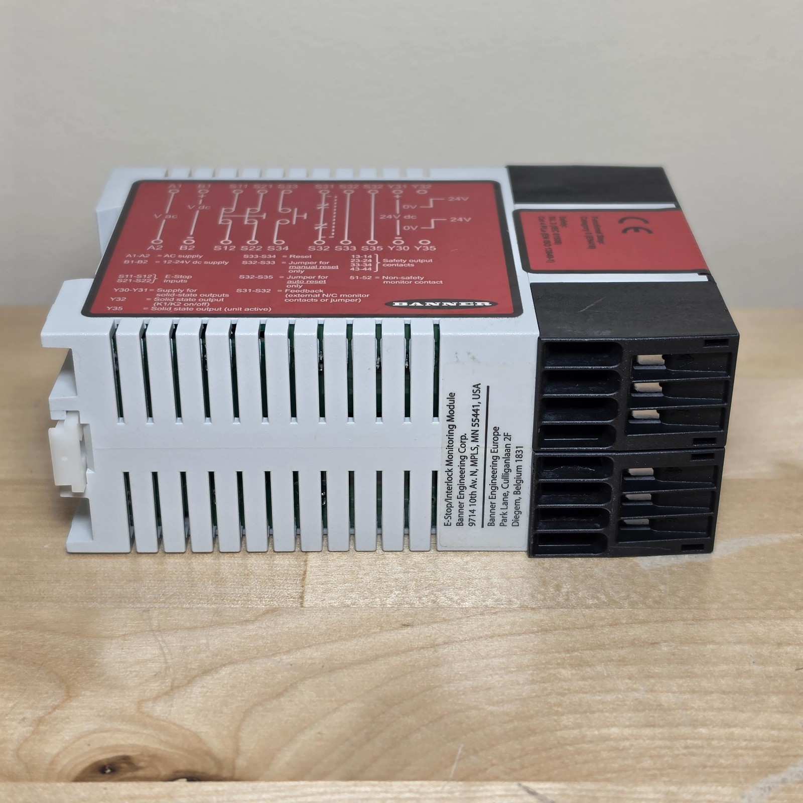 Banner ES-UA-5A Emergency Stop Safety Relay 115VAC 12-24VDC