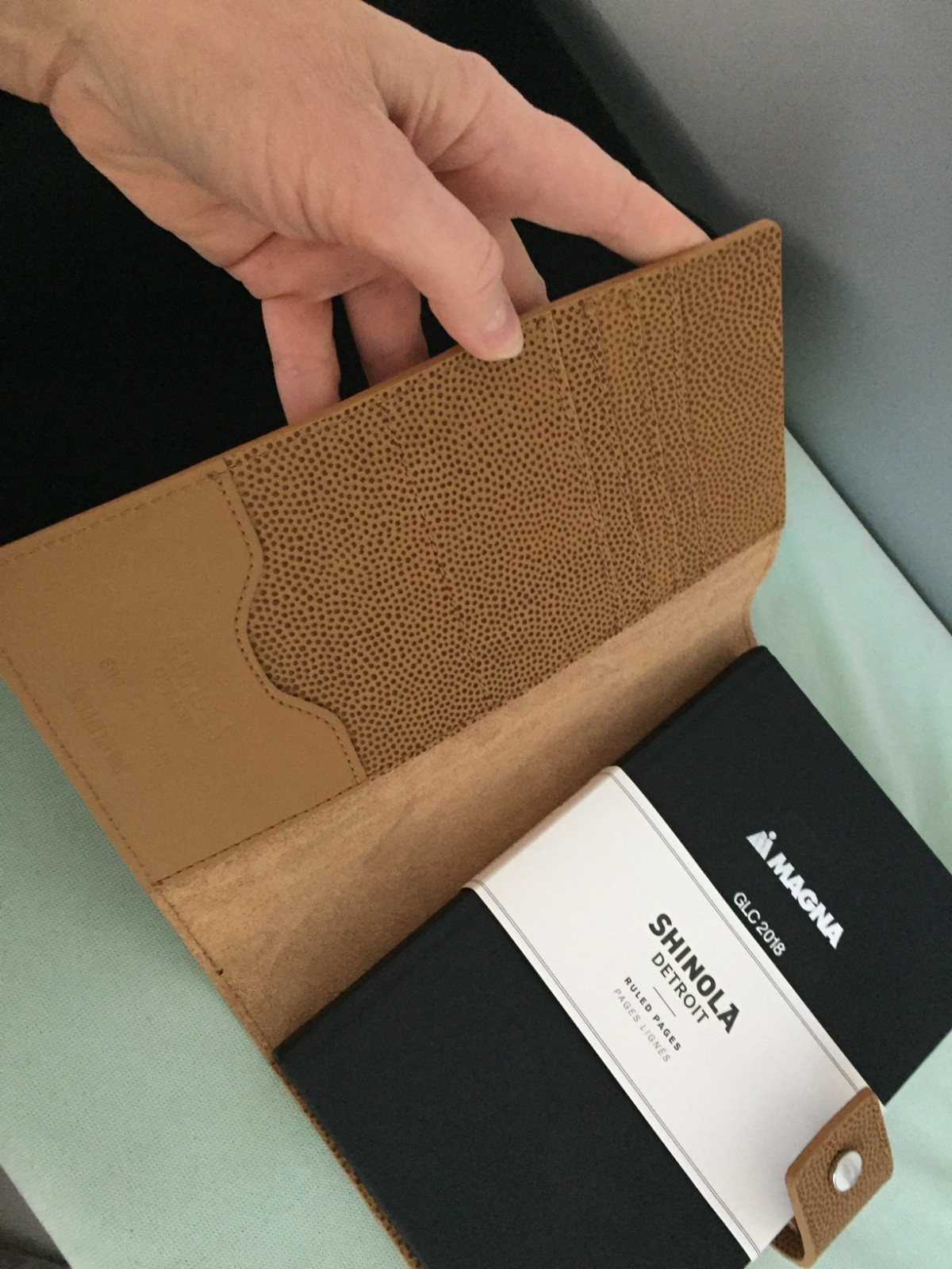 Magna Shinola Detroit Lined Blank Pages Leather Journal Portofilio + Gift Box