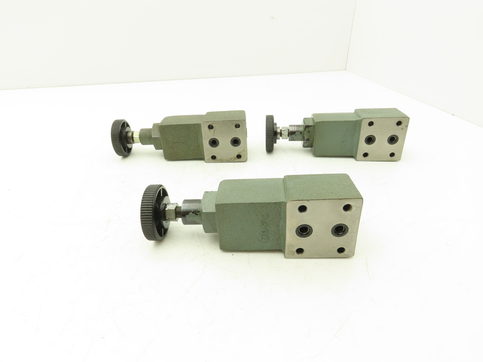 Yuken Kogyo DG-02-C-22 Hydraulic Relief Valve Module Lot of 3