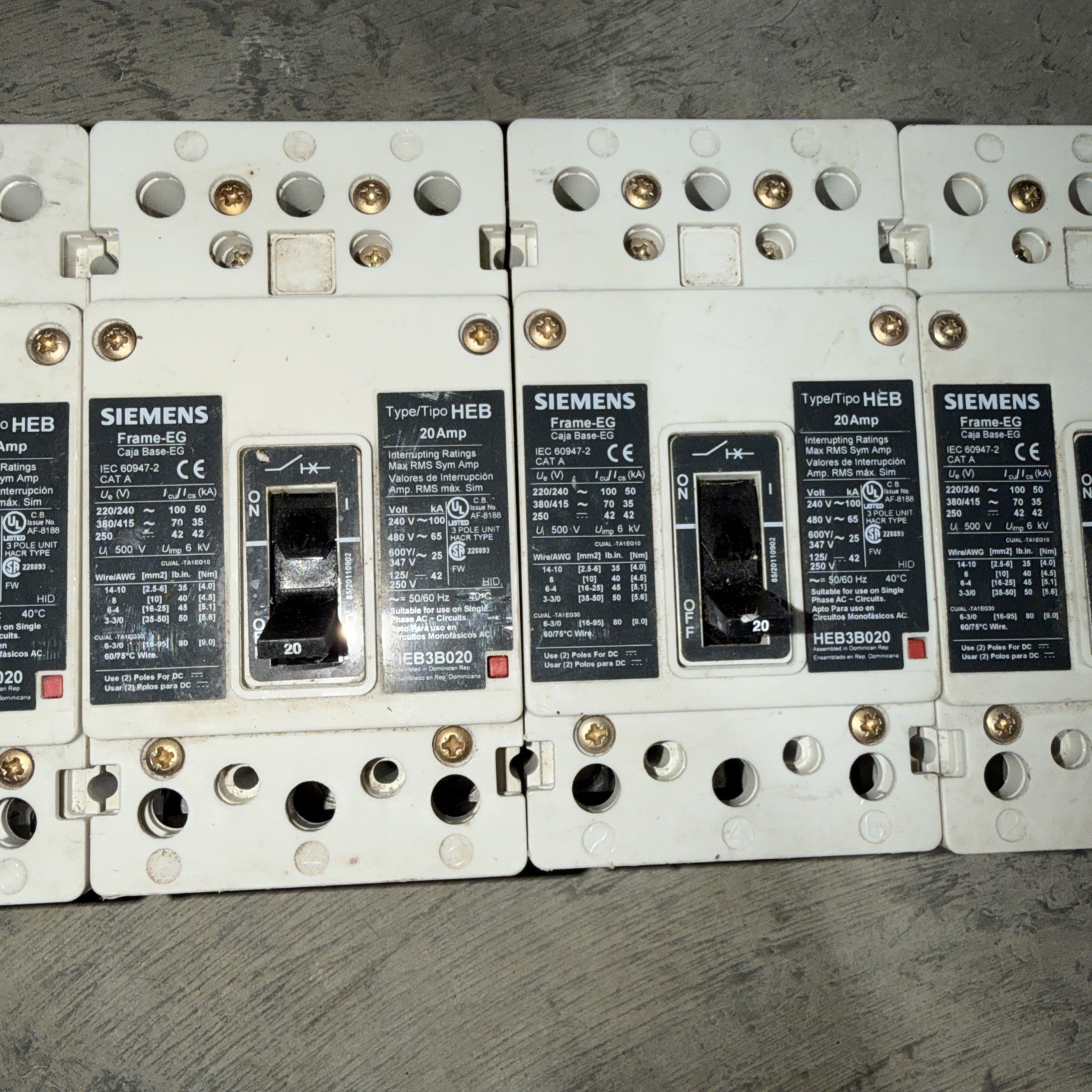 SIEMENS HEB3B020 3 POLE 20 AMP 480 VOLT FRAME EG CIRCUIT BREAKER