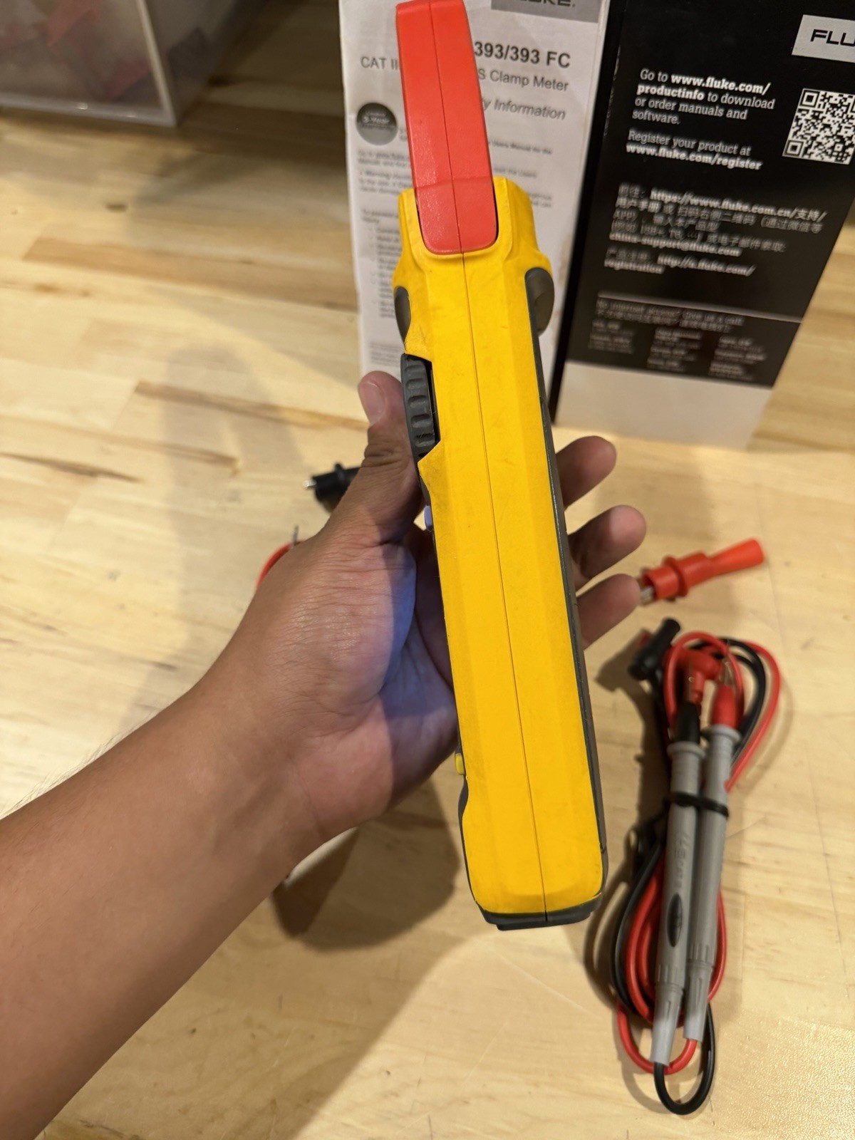 FLUKE 393 FC CAT III 1500V TRMS CLAMP METER W/LEADS (TESTED)