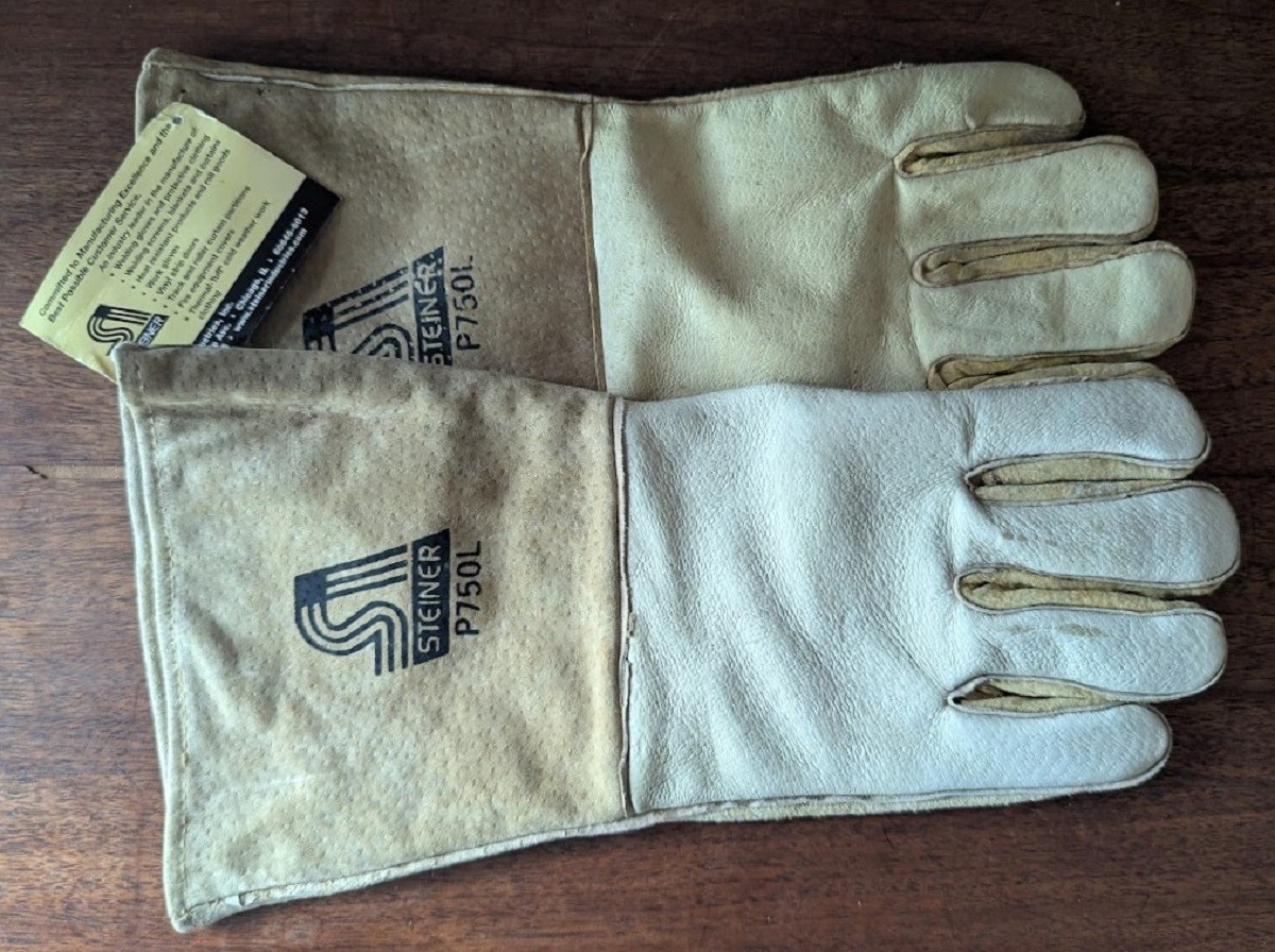 Steiner P750-L Welding Gloves, Gauntlet Cuff, Straight Thumb, Leather, READ
