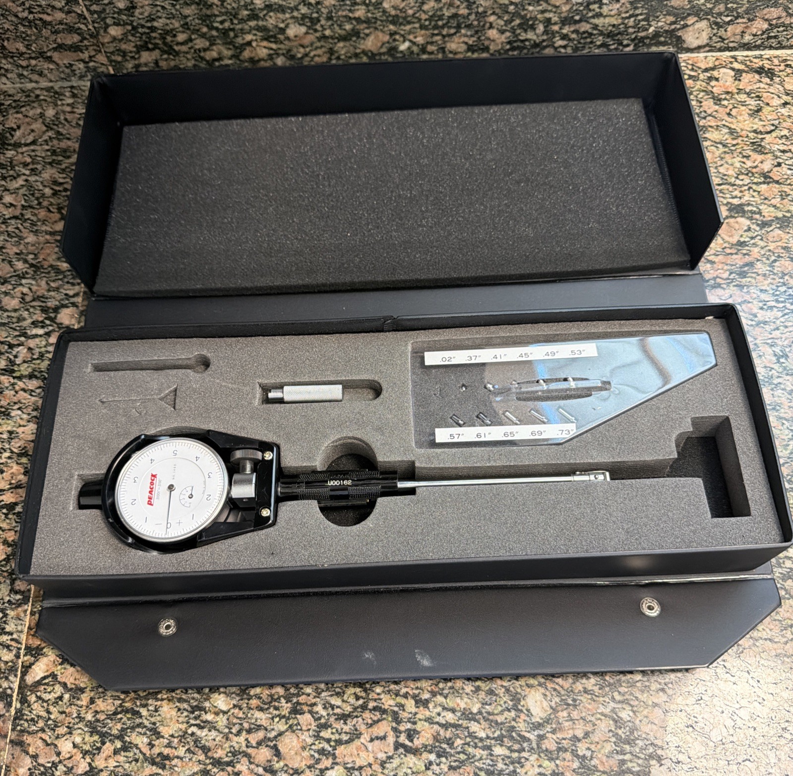 PEACOCK DIAL BORE GAGE SET .37″-.75″ RANGE .0001″ GRADS WITH CASE