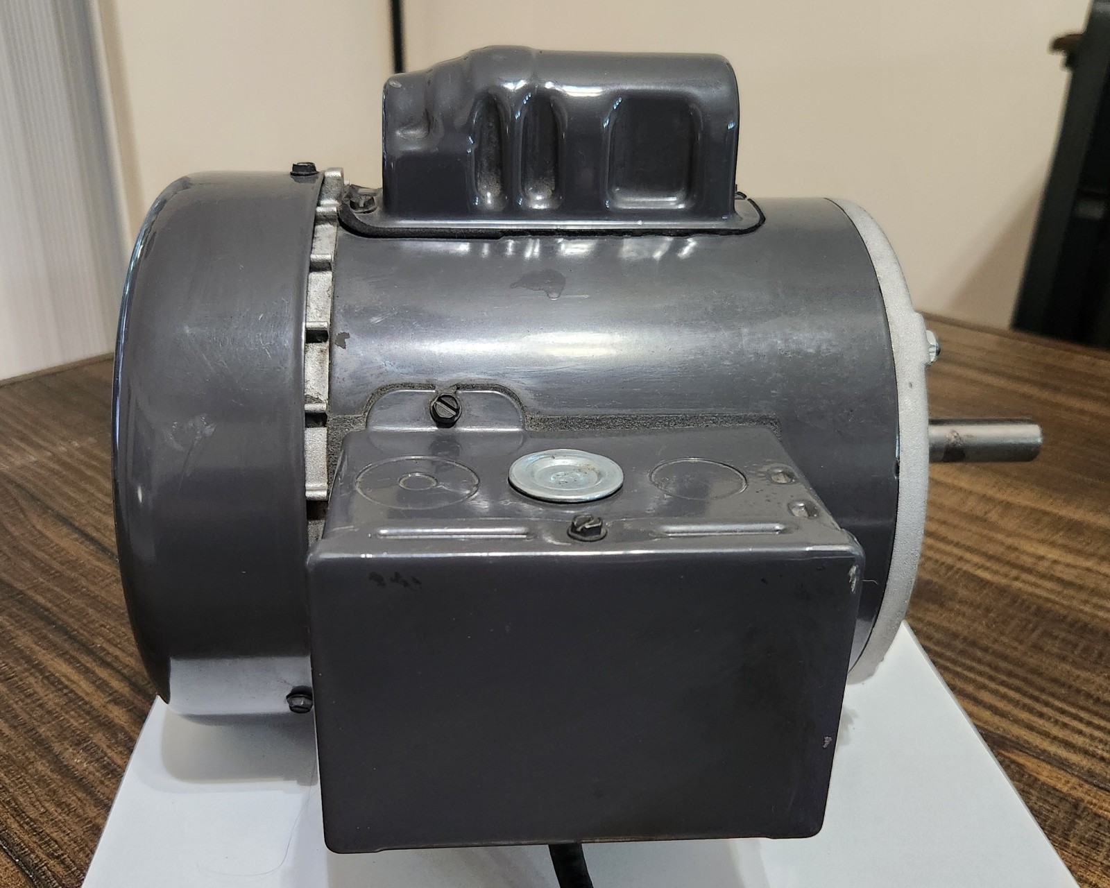 Dayton 6K637BG Industrial Motor 1/2 HP 1725 RPM Frame 56 TEFC 115/208-230V…