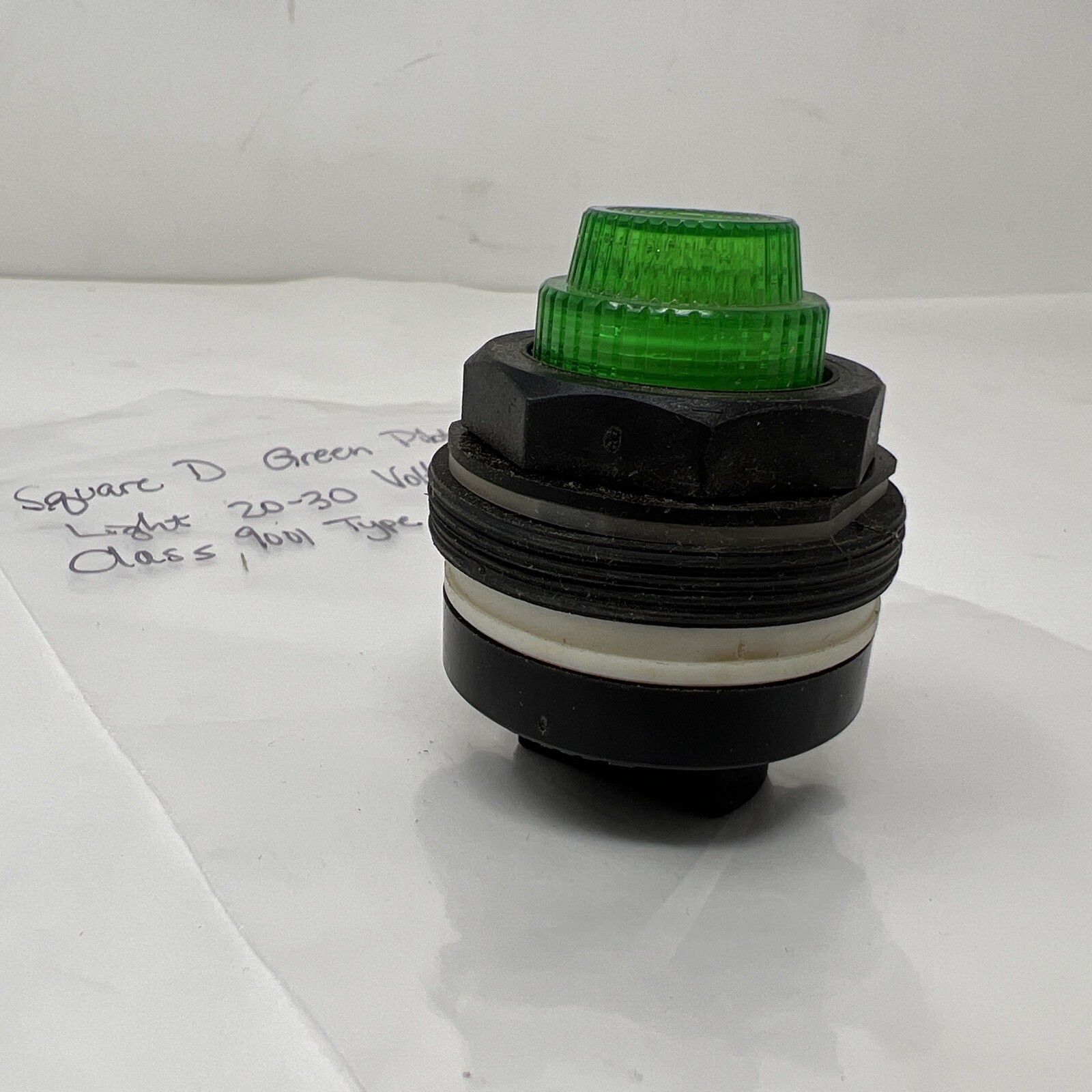 Square D Green Pilot Light, Series B, 20-30 Volt AC or DC Class 9001 Type KP44