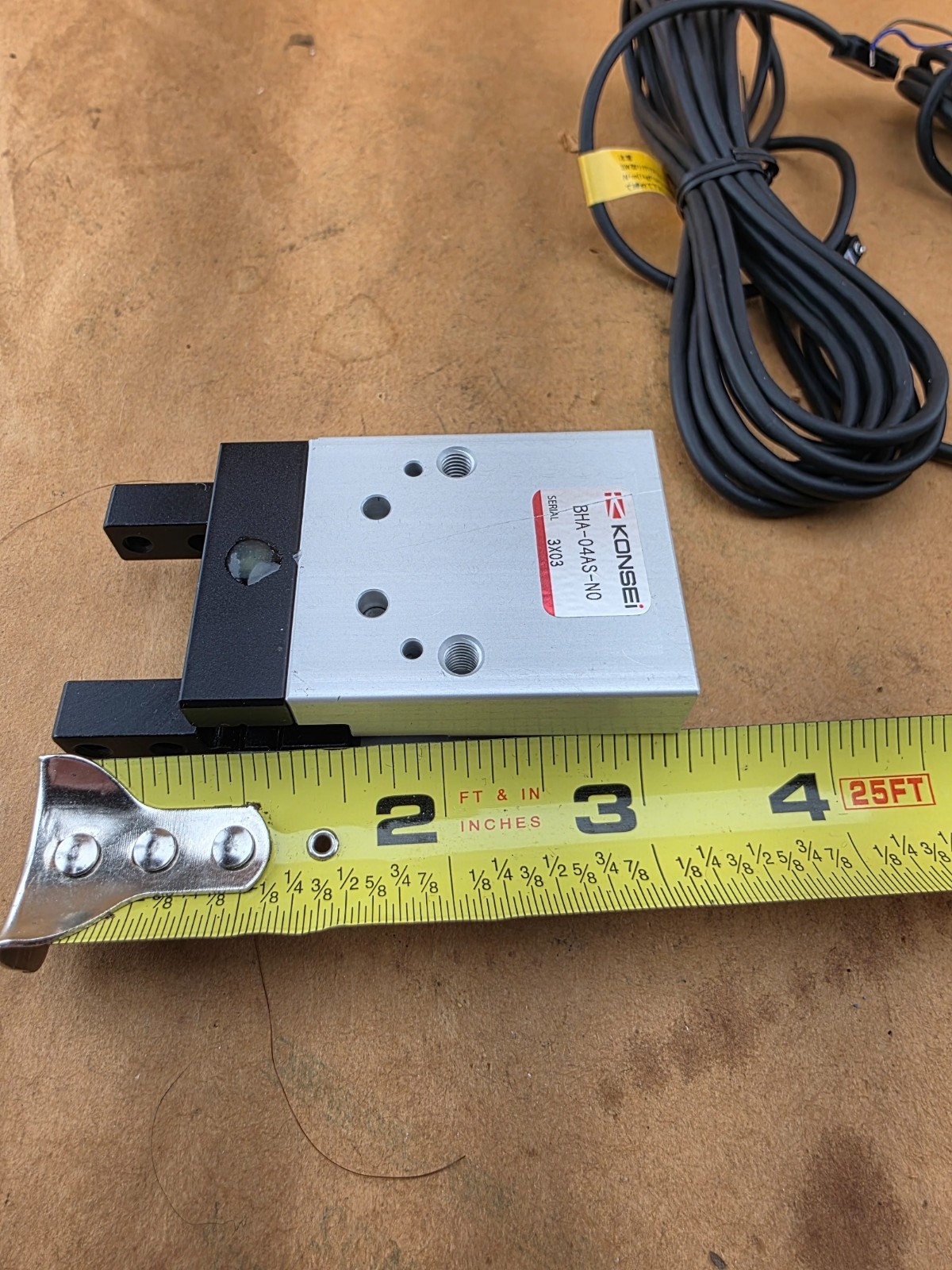 NEW Konsei BHA-04AS-N0 Pneumatic Gripper FREE SHIPPING
