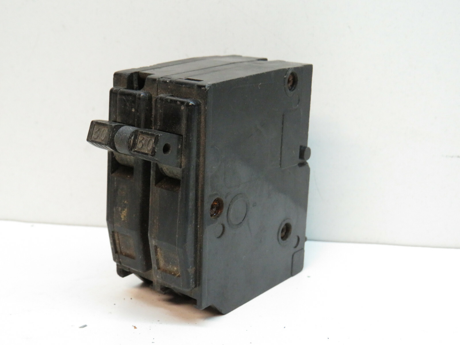 Square D QO230 30-Amp 2-Pole Circuit Breaker 30A 2P, Older Style Long Stab Foot